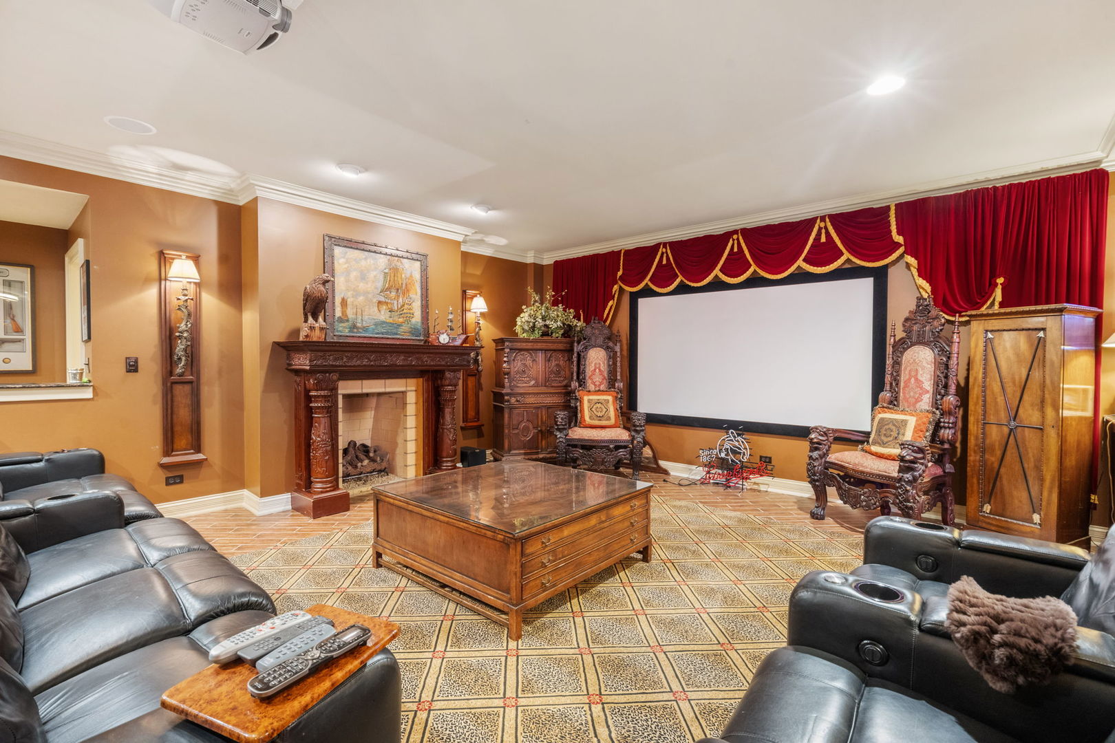 561 W 58th Street, Hinsdale, IL 60521