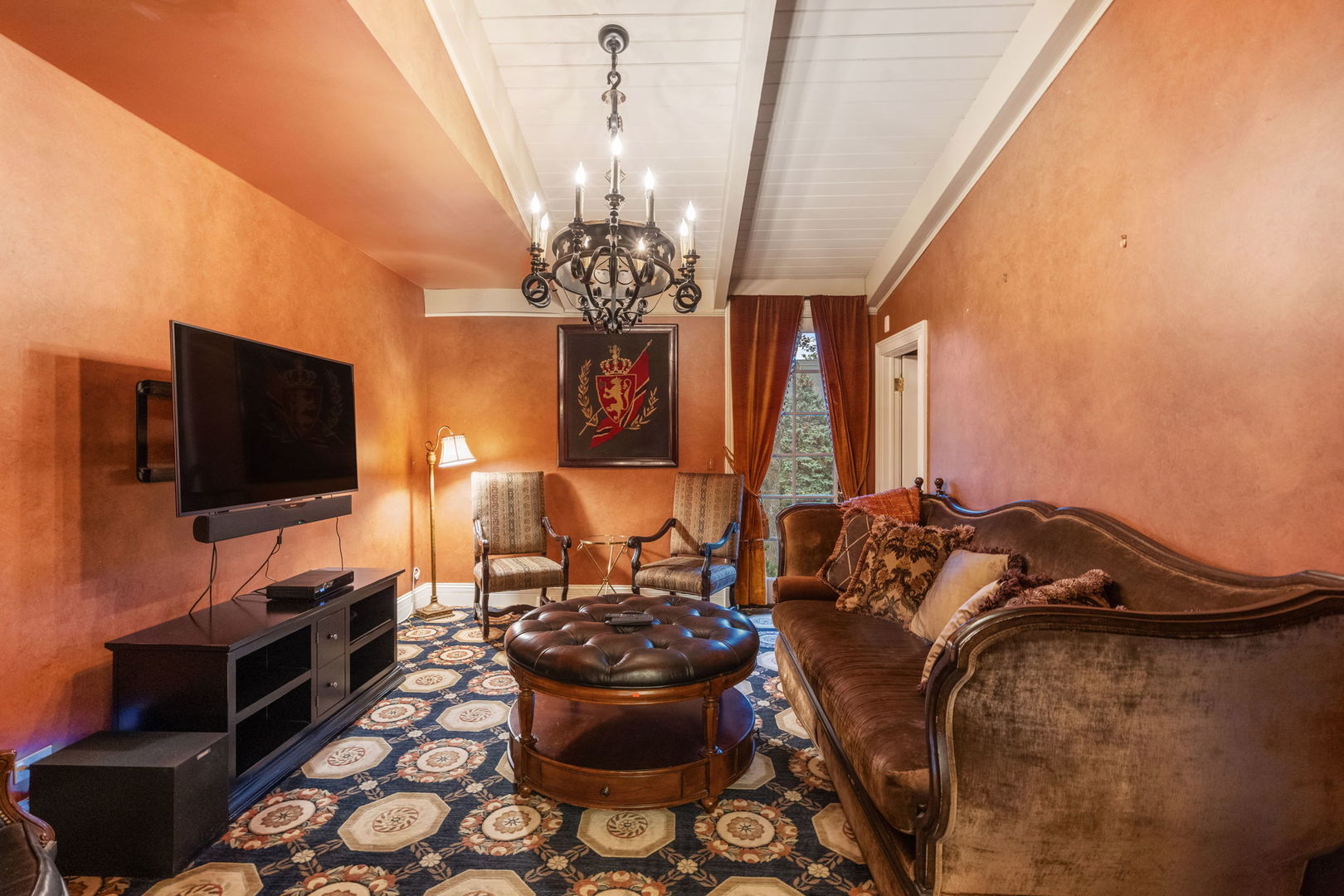 561 W 58th Street, Hinsdale, IL 60521