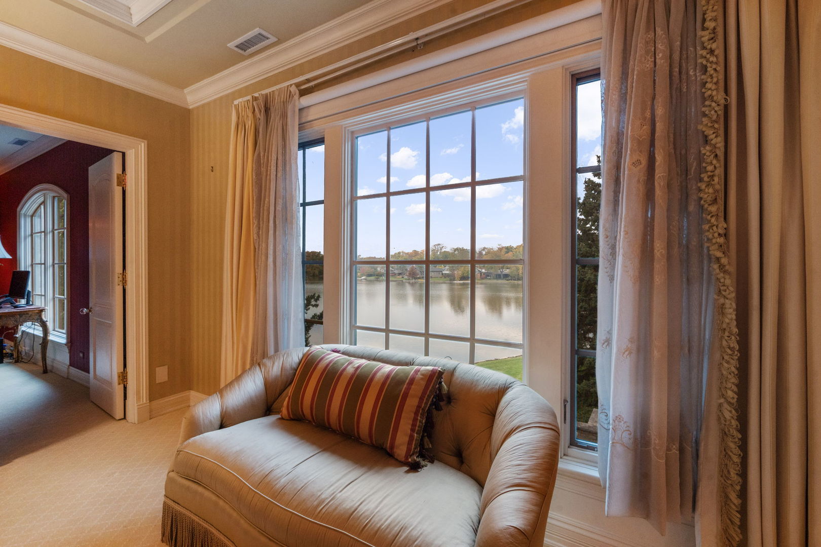 561 W 58th Street, Hinsdale, IL 60521