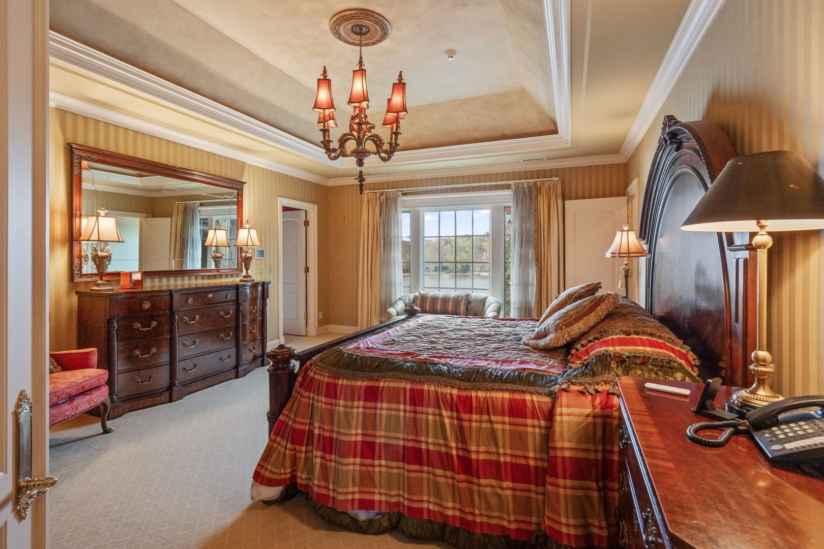 561 W 58th Street, Hinsdale, IL 60521