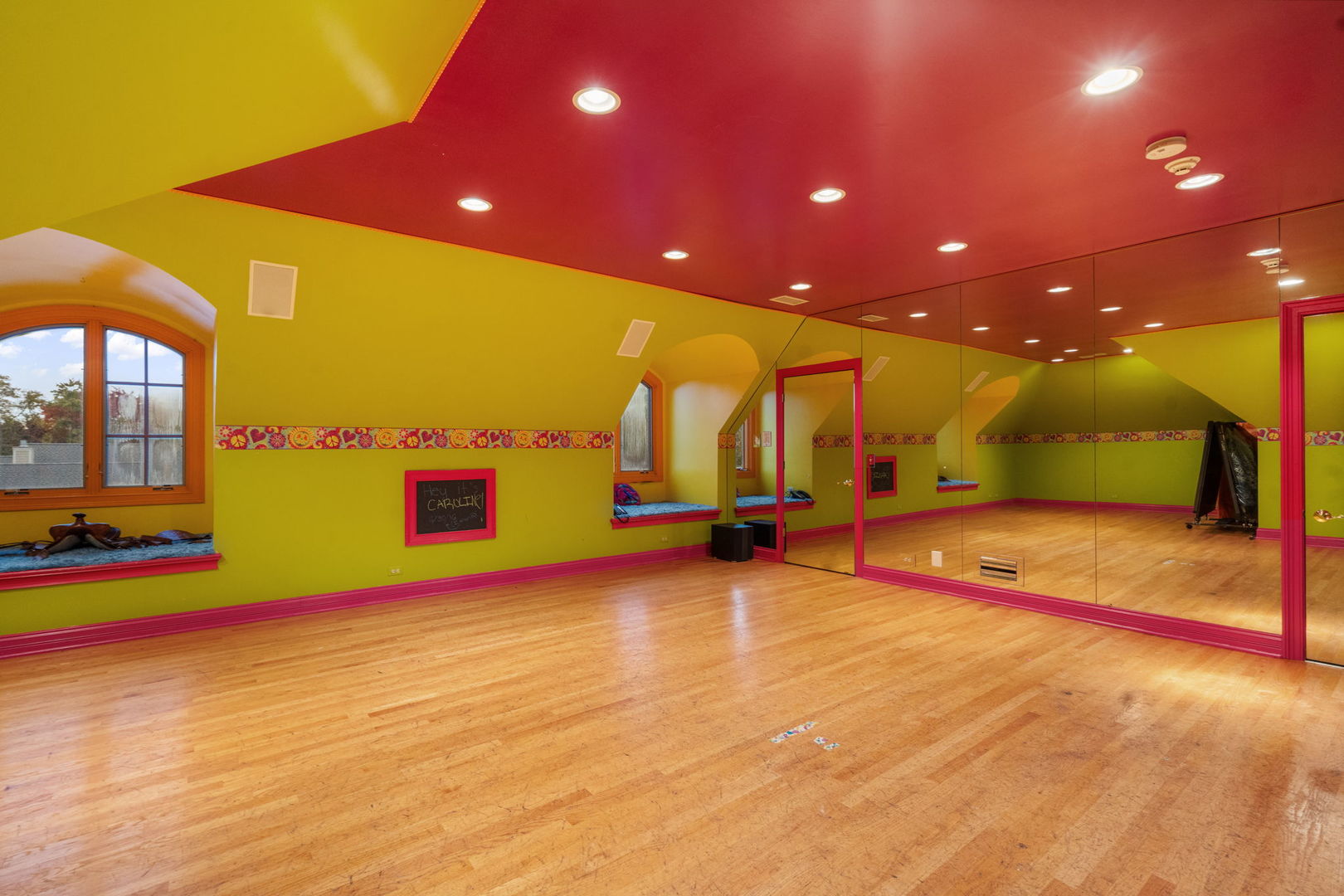 561 W 58th Street, Hinsdale, IL 60521