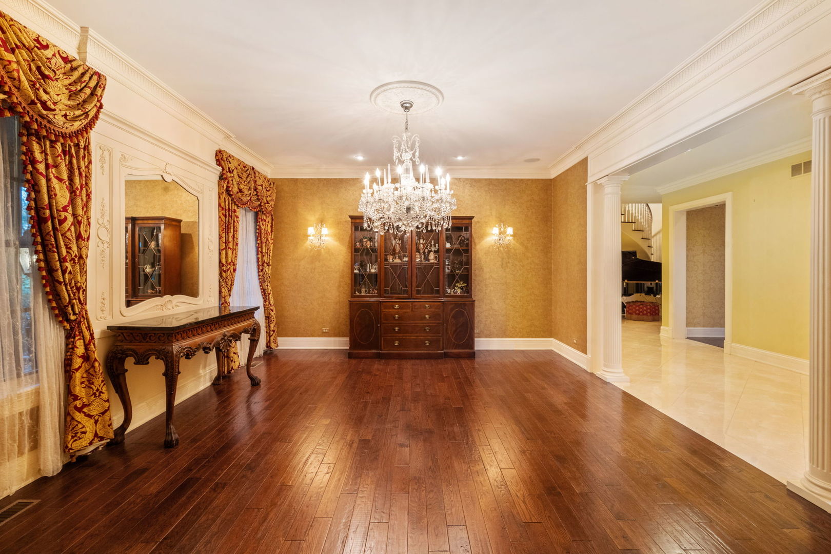 561 W 58th Street, Hinsdale, IL 60521