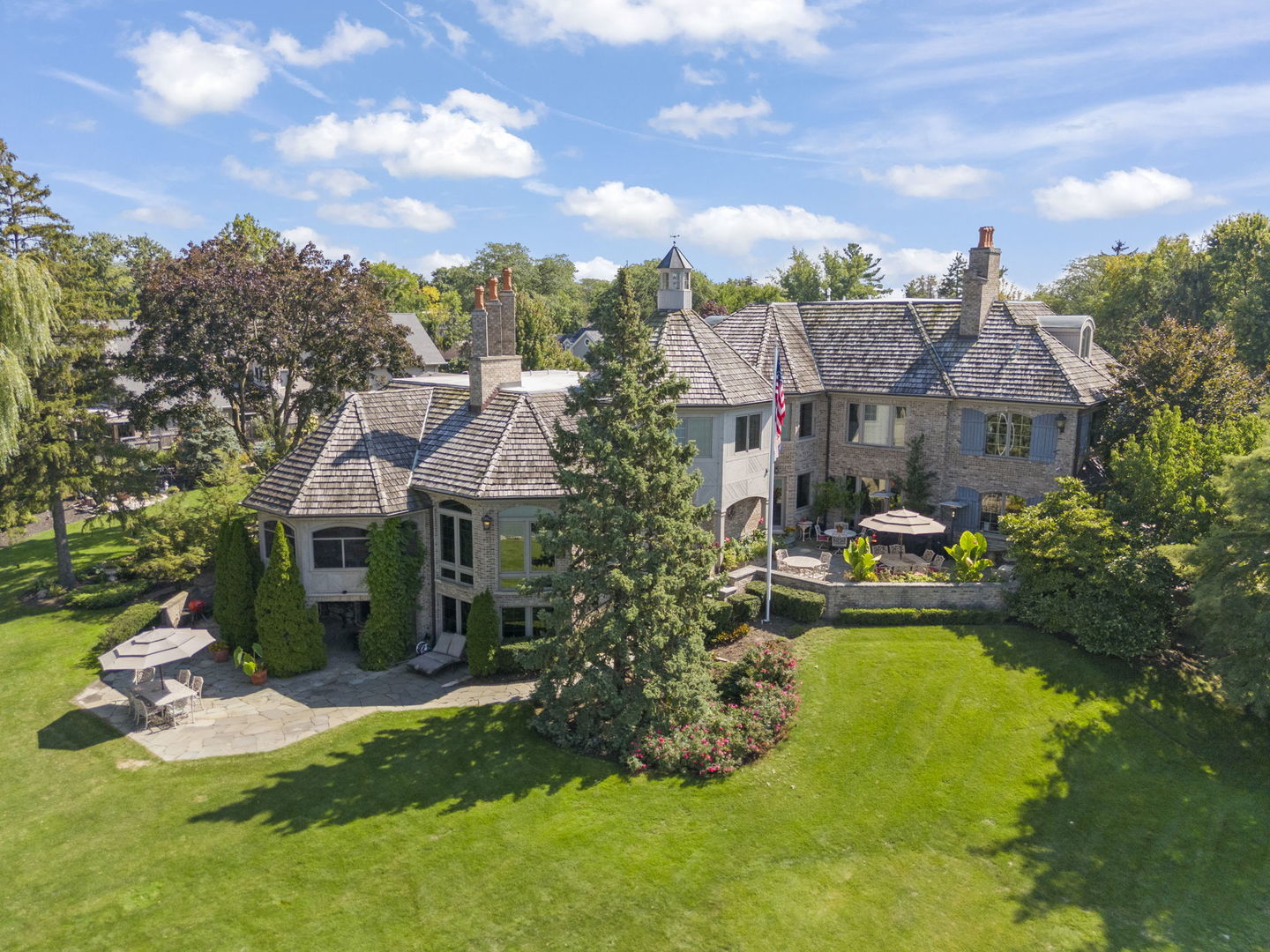 561 W 58th Street, Hinsdale, IL 60521