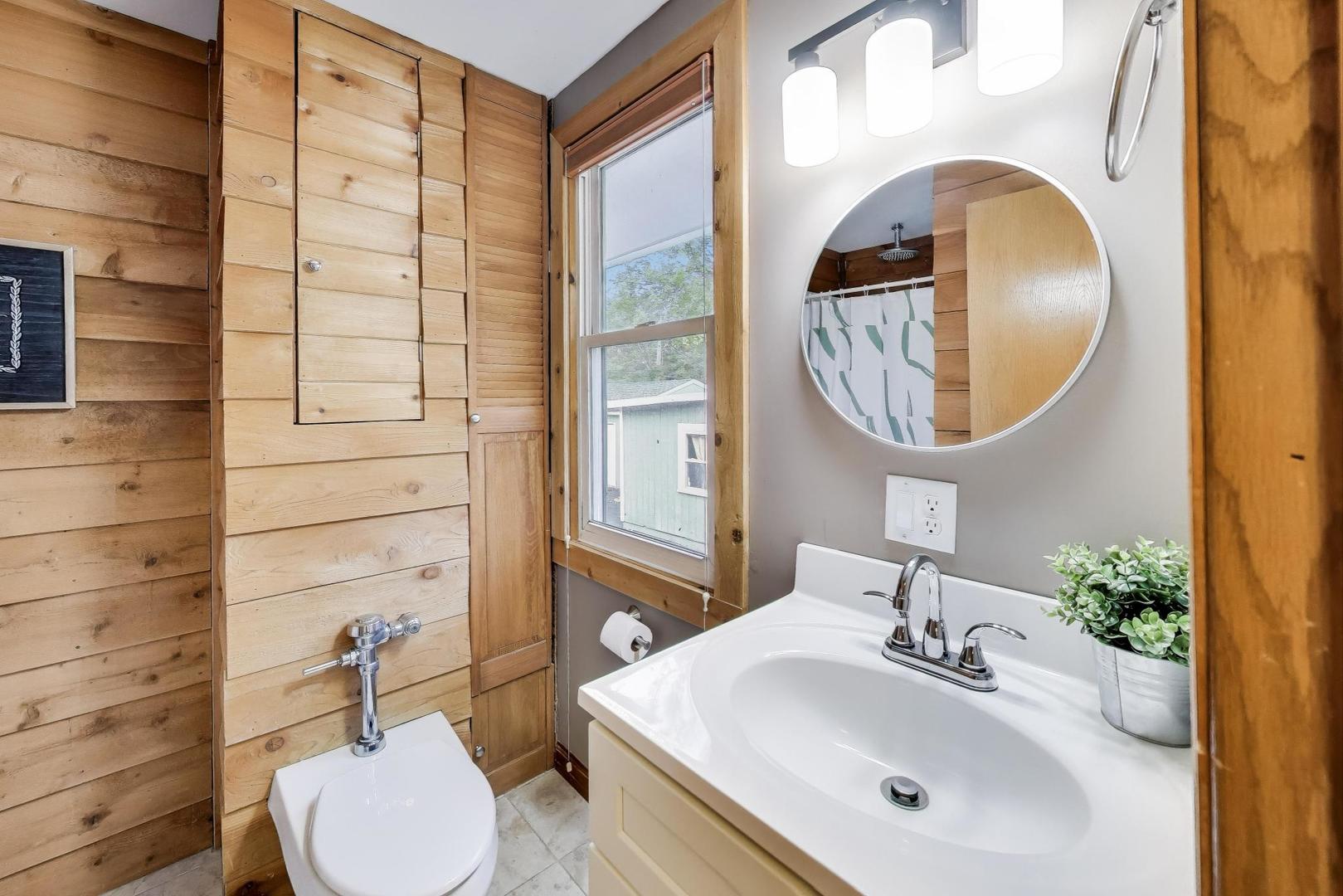 38800 N West Avenue, Lake Villa, IL 60046