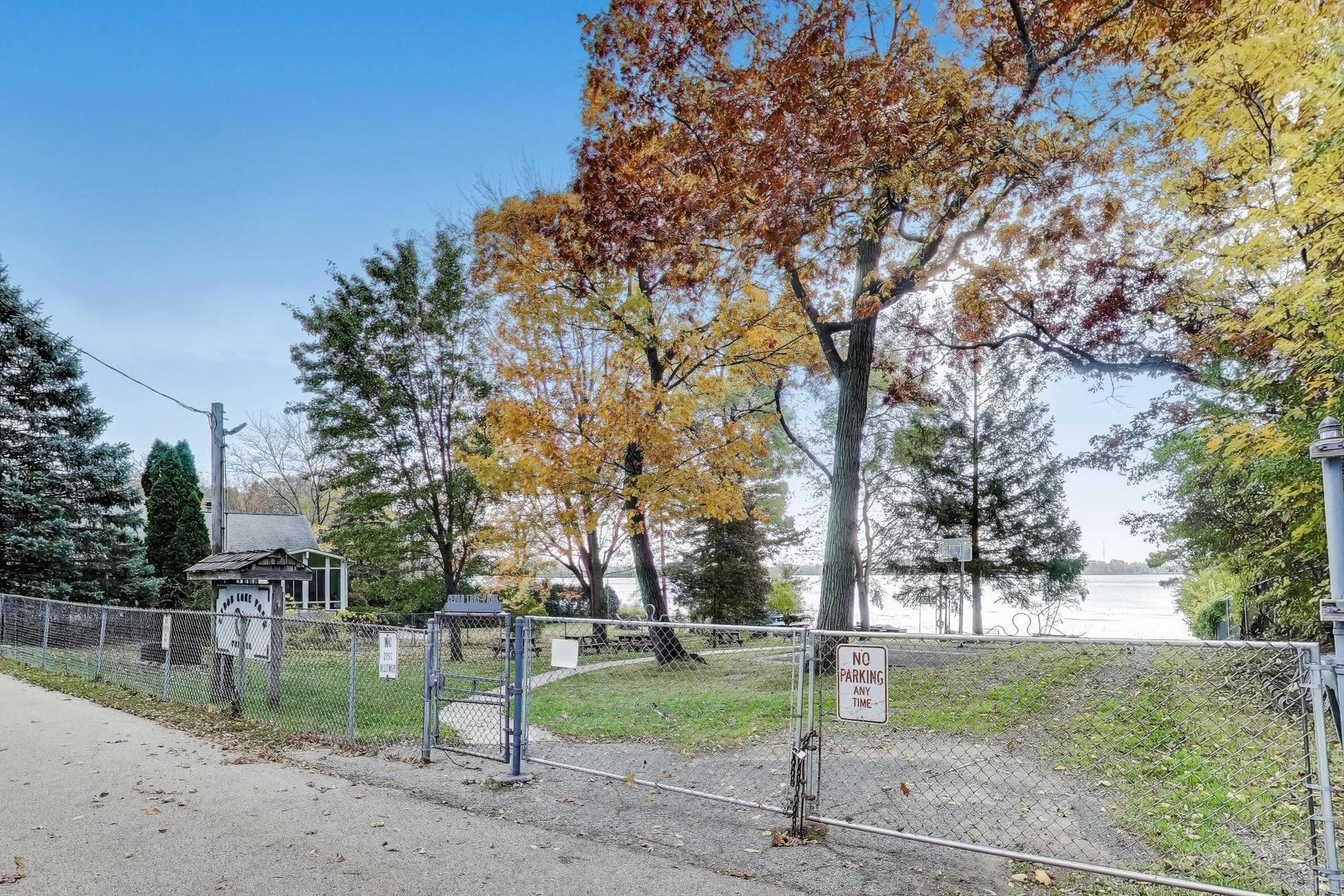 38800 N West Avenue, Lake Villa, IL 60046