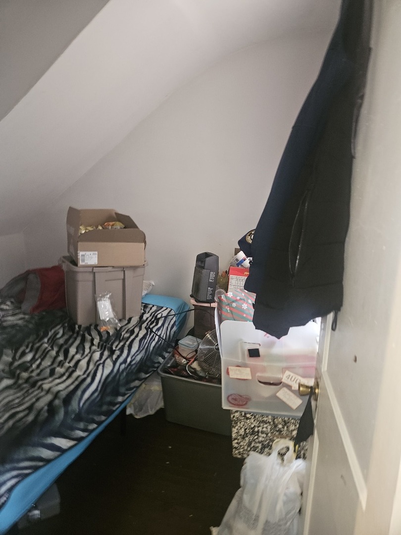 1910 S Ridgeway Avenue, Chicago, IL 60623