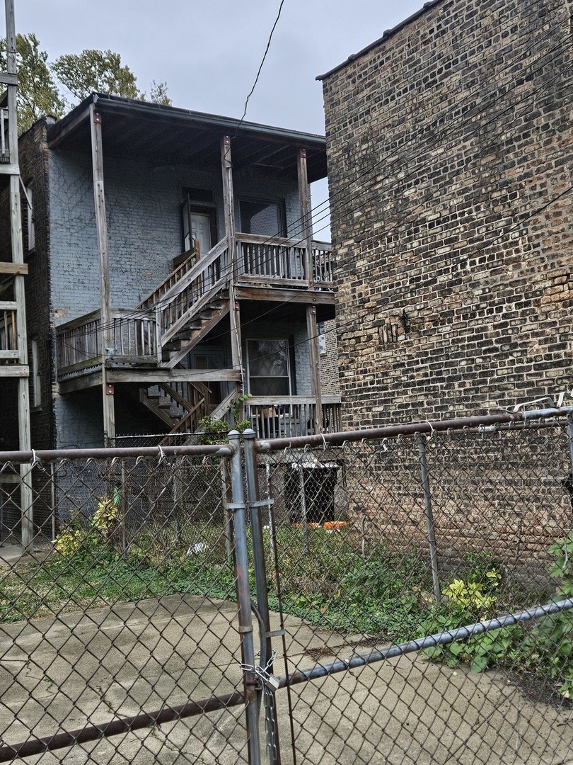 1910 S Ridgeway Avenue, Chicago, IL 60623