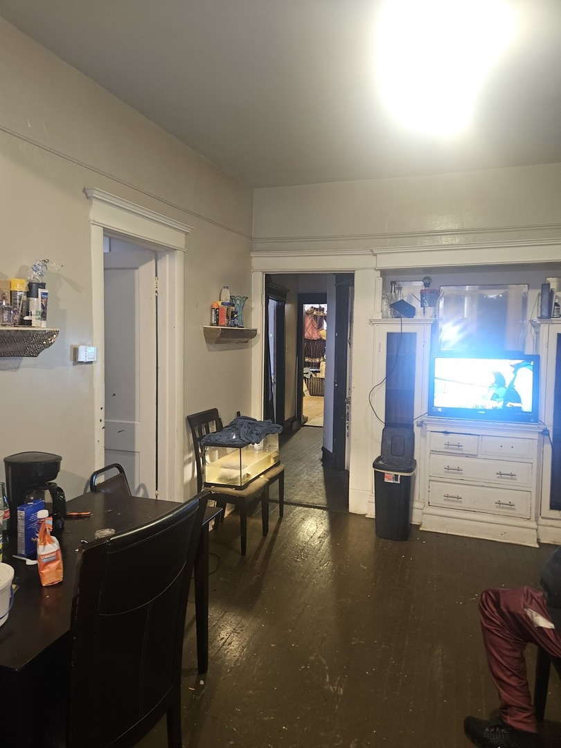 1910 S Ridgeway Avenue, Chicago, IL 60623