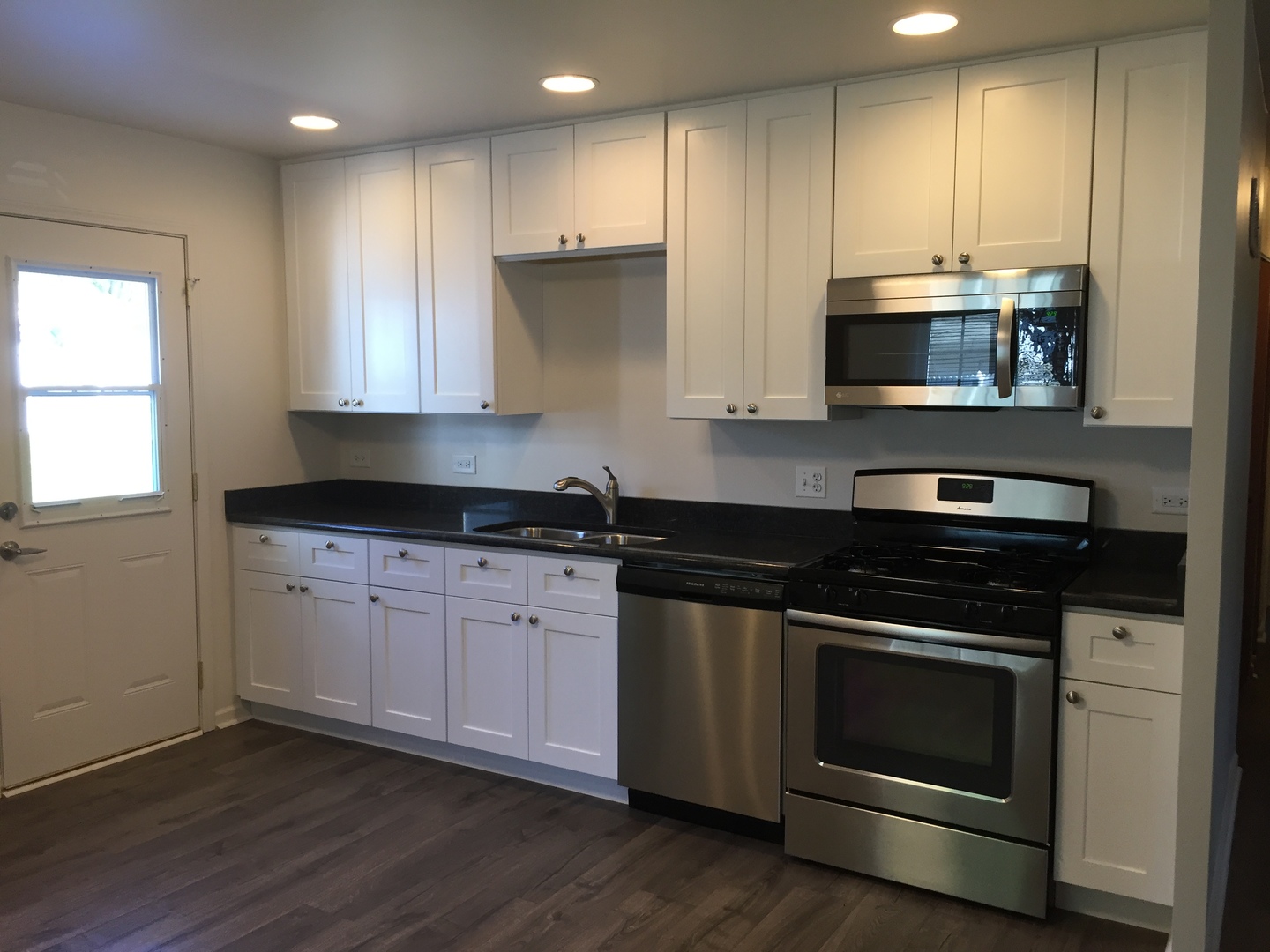 2 SWEETBRIAR Court, South Elgin, IL 60177