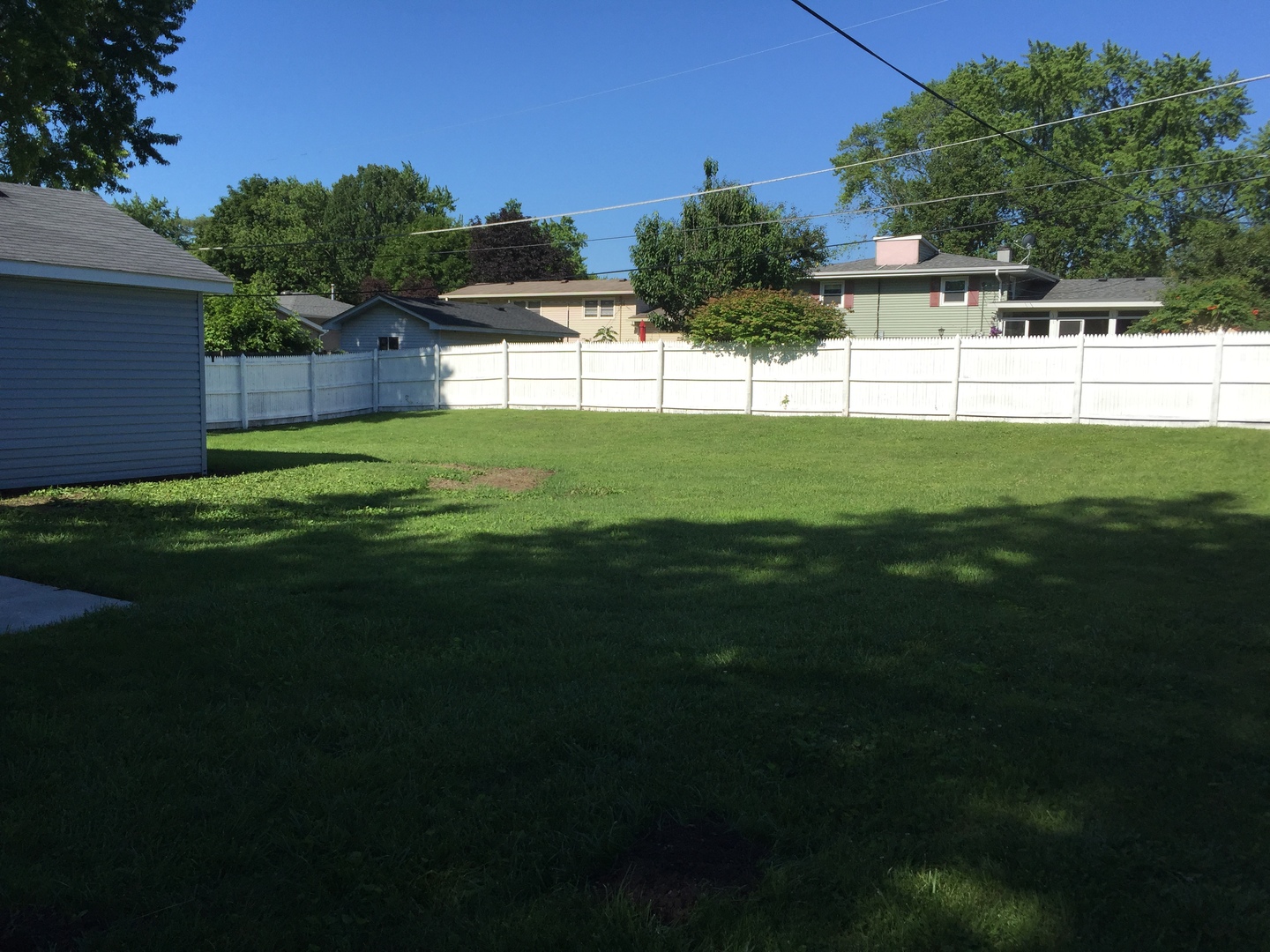 2 SWEETBRIAR Court, South Elgin, IL 60177