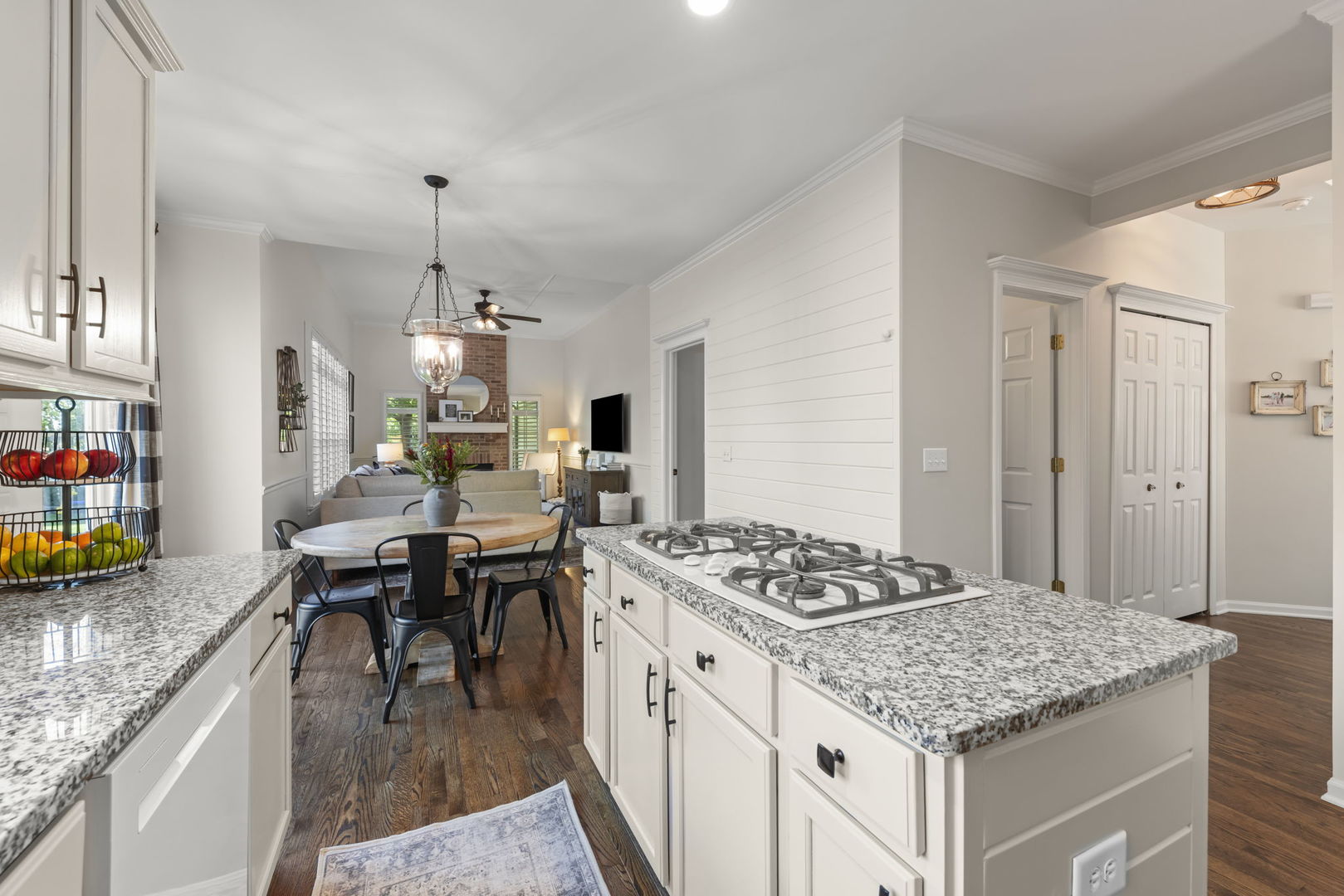 Plainfield, IL 60585