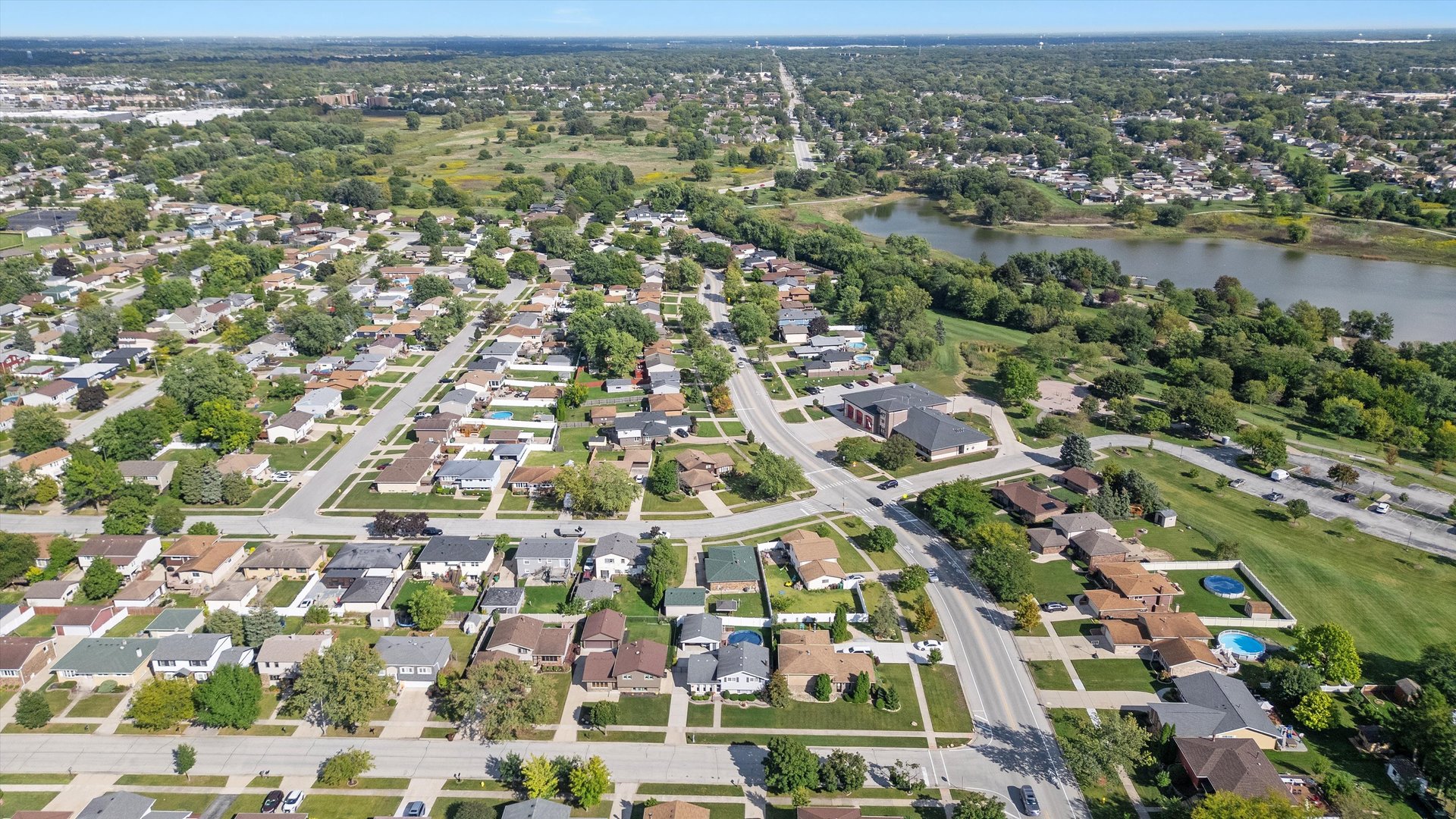 16666 Parliament Avenue, Tinley Park, IL 60477