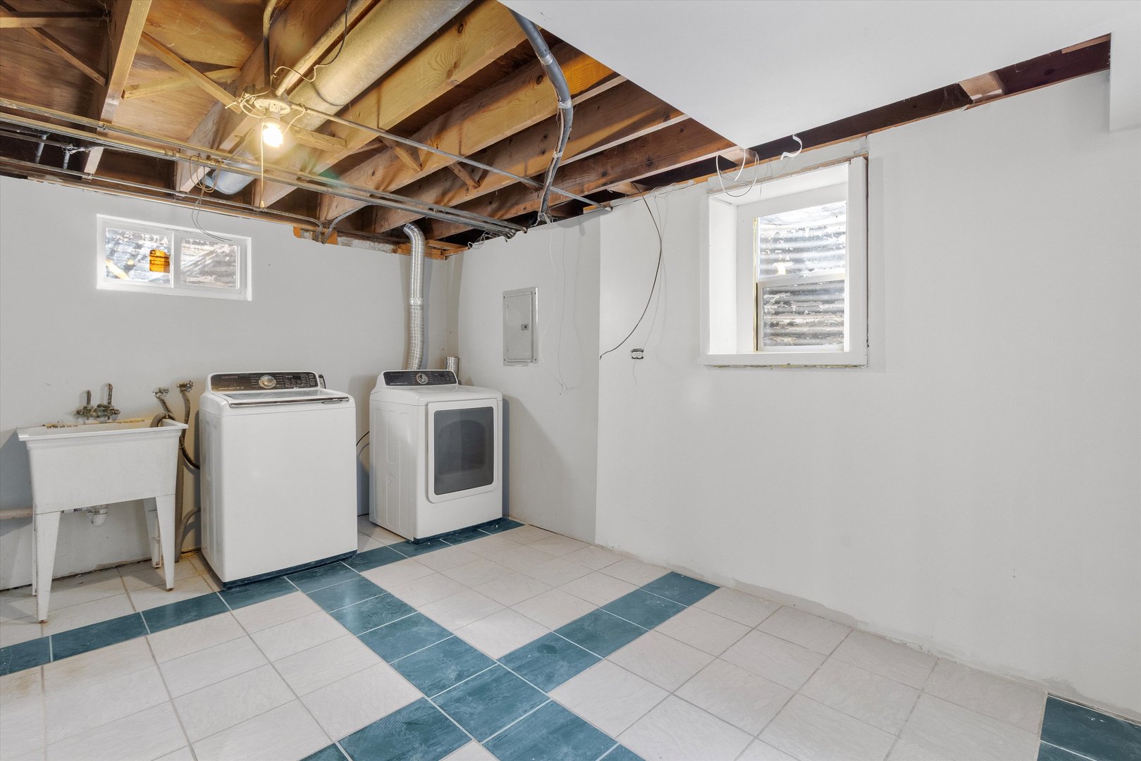 16666 Parliament Avenue, Tinley Park, IL 60477