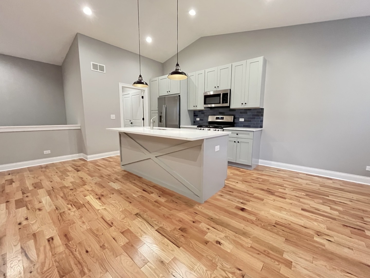 517 COBBLESTONE Circle, Harvard, IL 60033