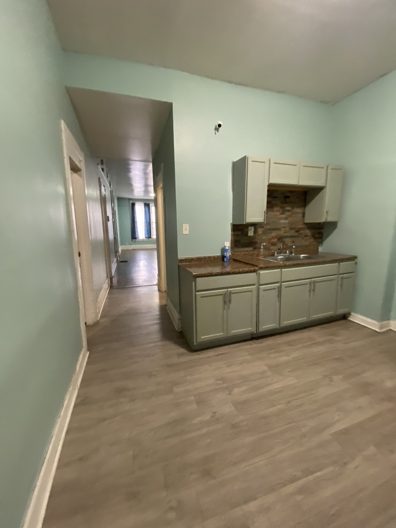 6618 S Marquette Road #1, Chicago, IL 60637