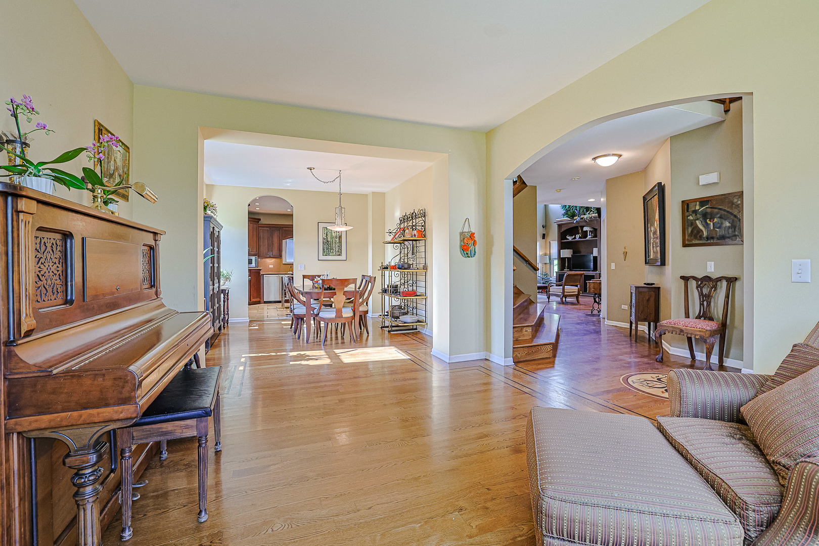 8789 Bentley Lane, Spring Grove, IL 60081