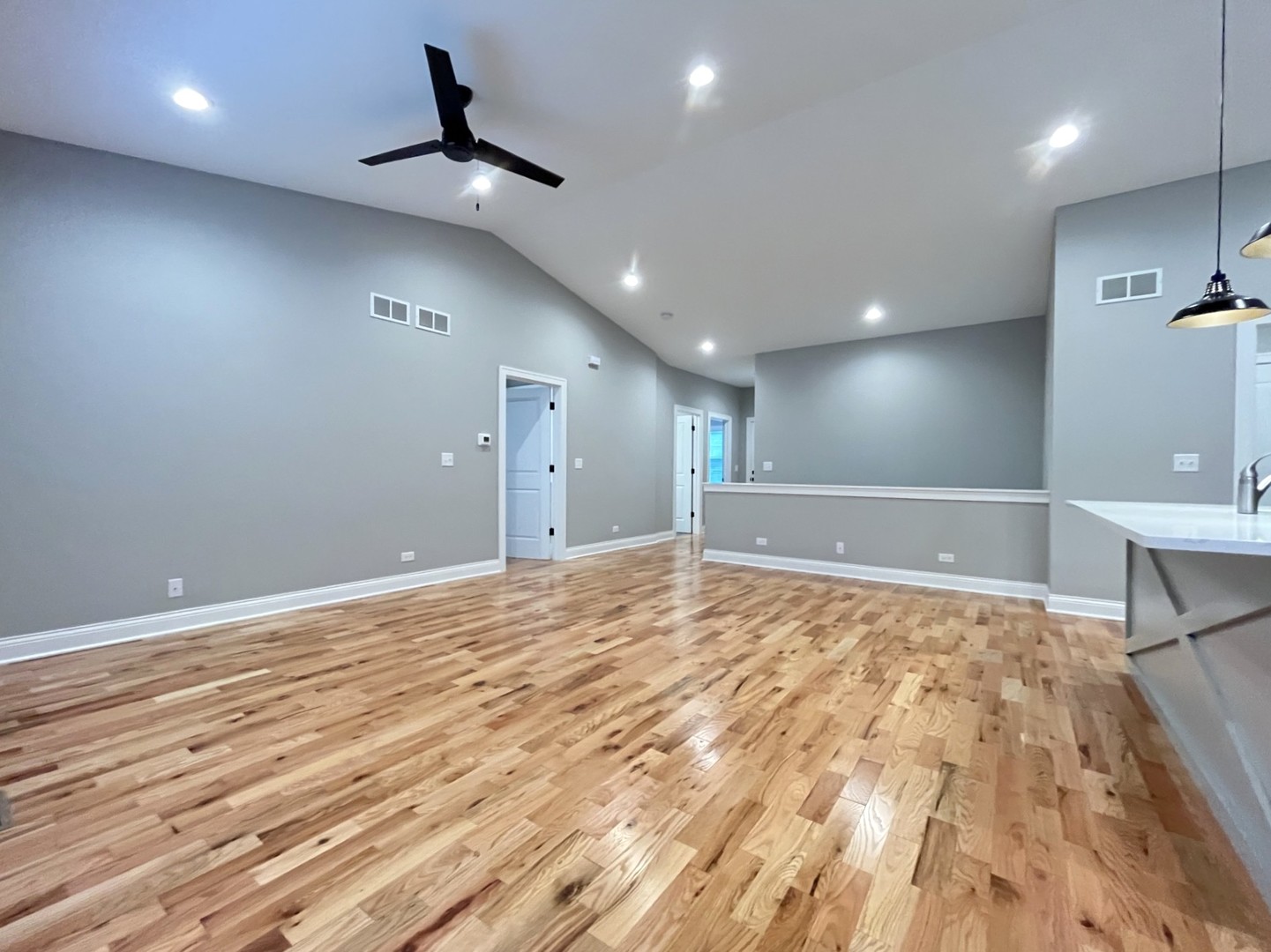 514 COBBLESTONE Circle, Harvard, IL 60033