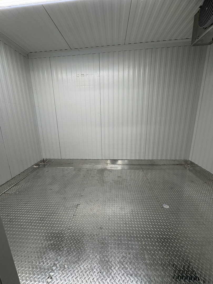 225 E Irving Park Road, Roselle, IL 60172