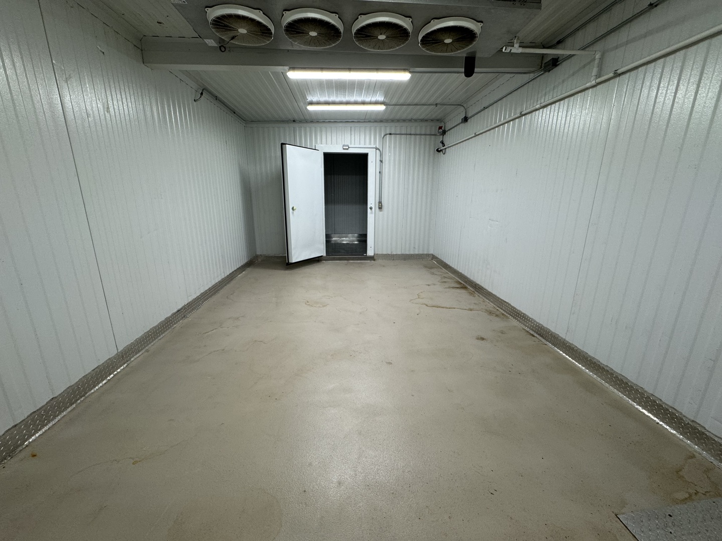 225 E Irving Park Road, Roselle, IL 60172