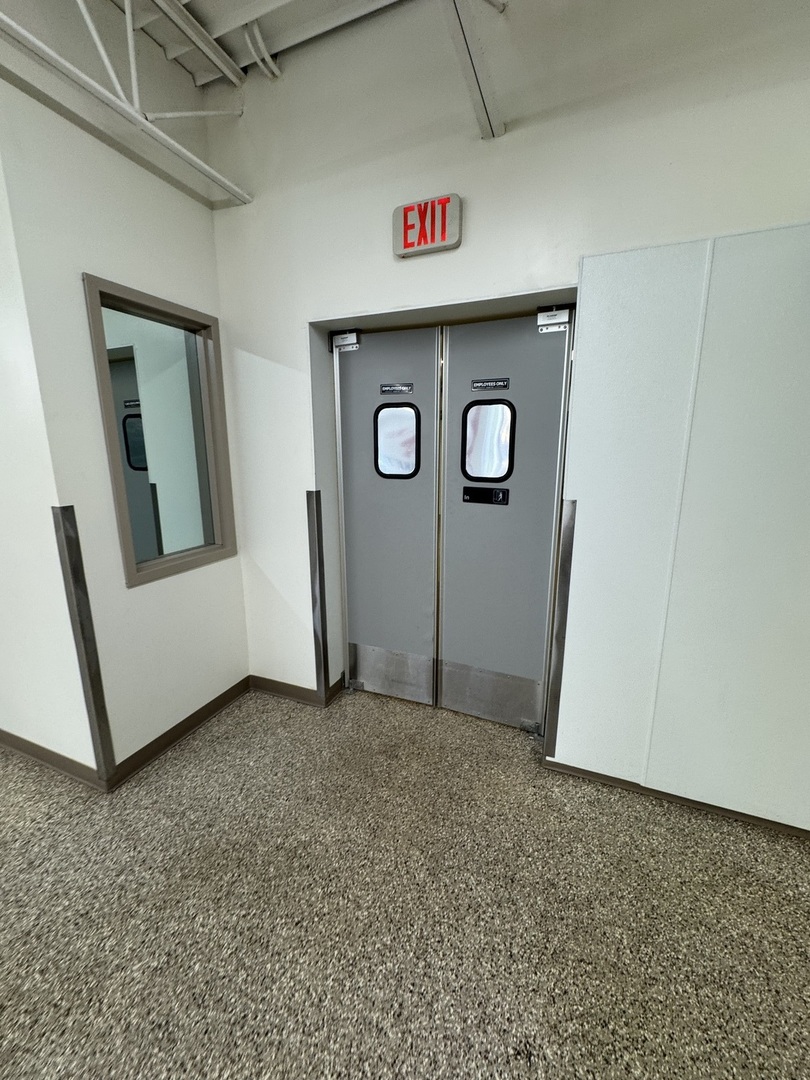 225 E Irving Park Road, Roselle, IL 60172