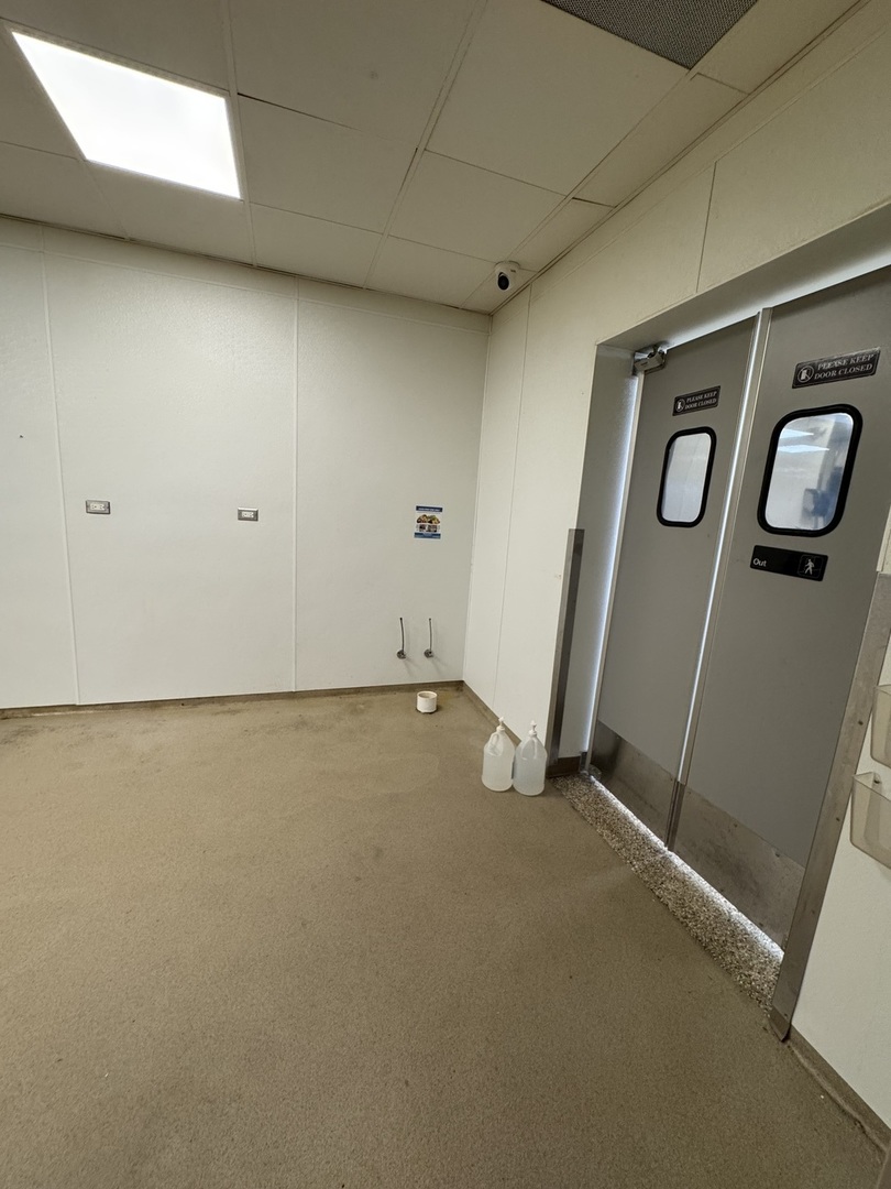 225 E Irving Park Road, Roselle, IL 60172