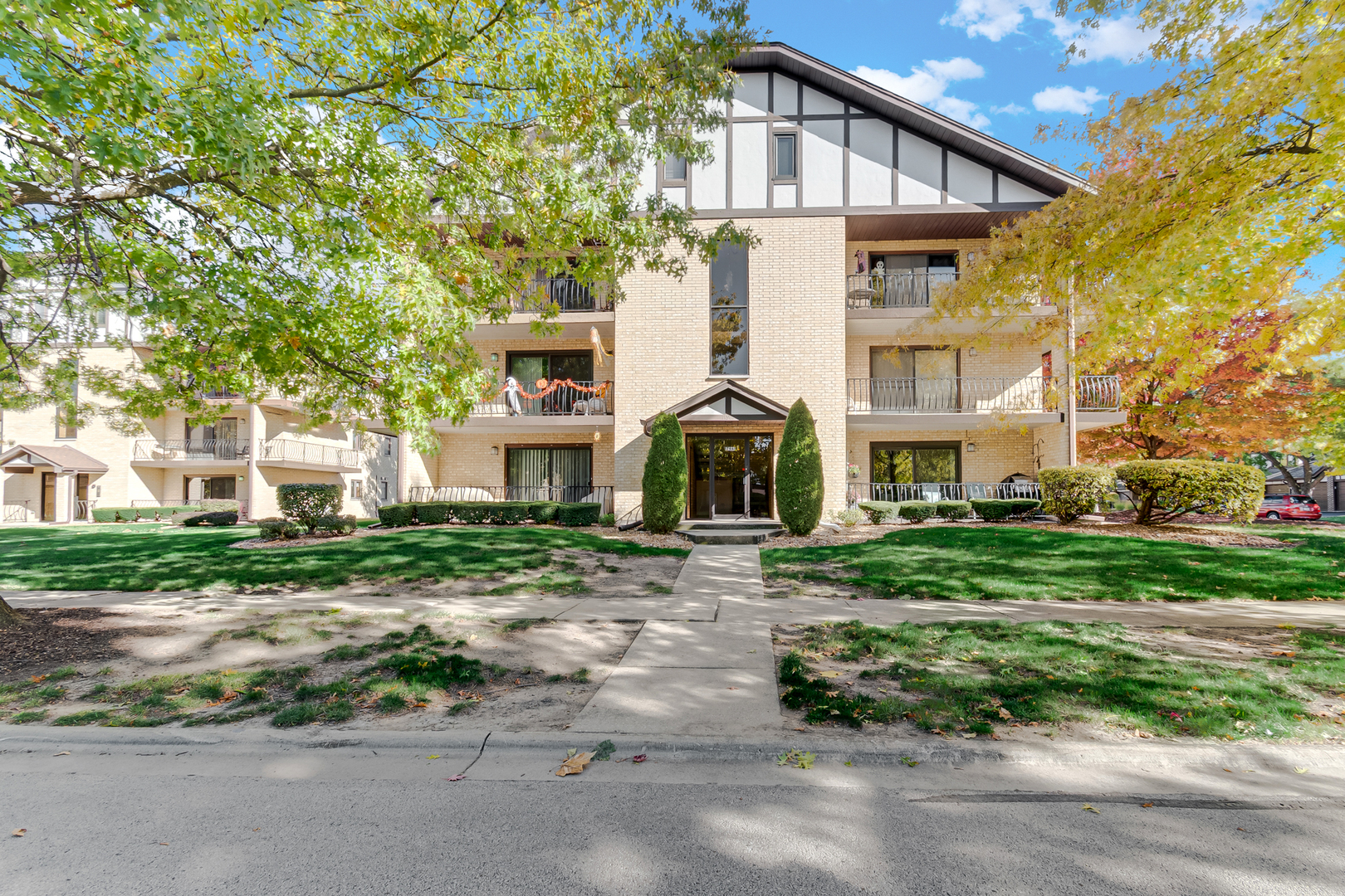 17961 Royal Oak Court #1S, Tinley Park, IL 60477