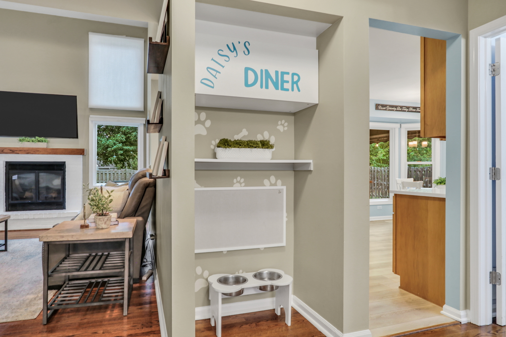 6183 Old Farm Lane, Gurnee, IL 60031