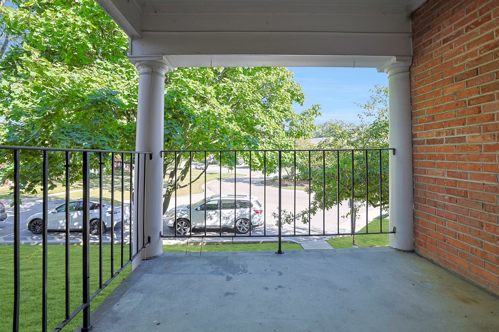 520 Shorely Drive #203, Barrington, IL 60010