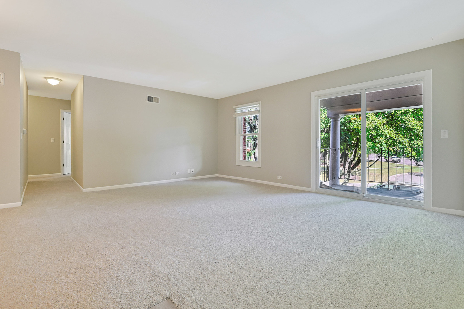 520 Shorely Drive #203, Barrington, IL 60010