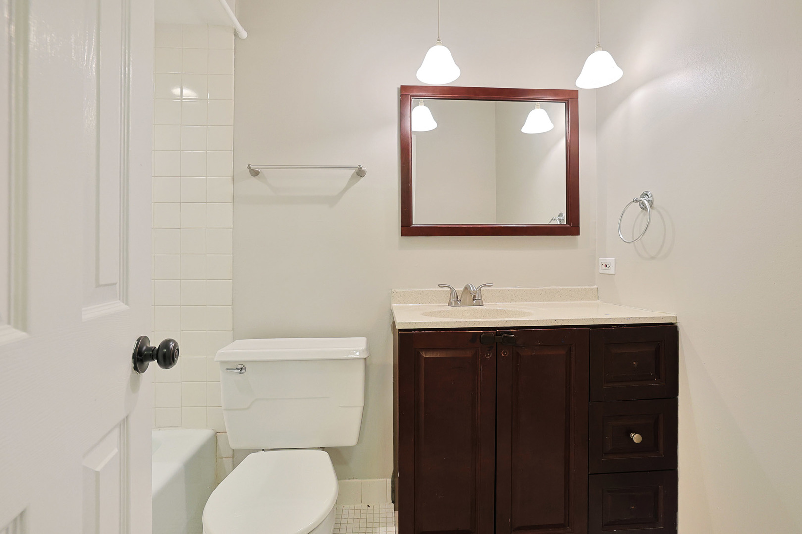 520 Shorely Drive #203, Barrington, IL 60010