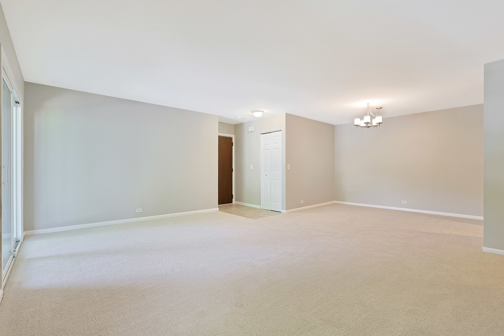 520 Shorely Drive #203, Barrington, IL 60010