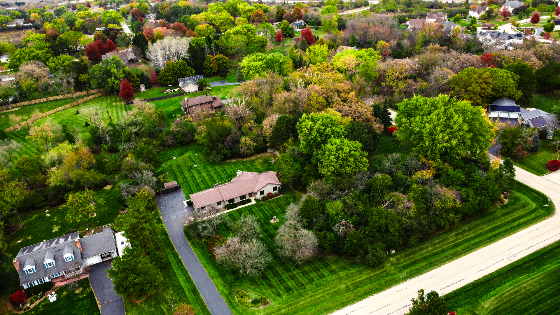 15860 W Thornapple Lane, Gurnee, IL 60031