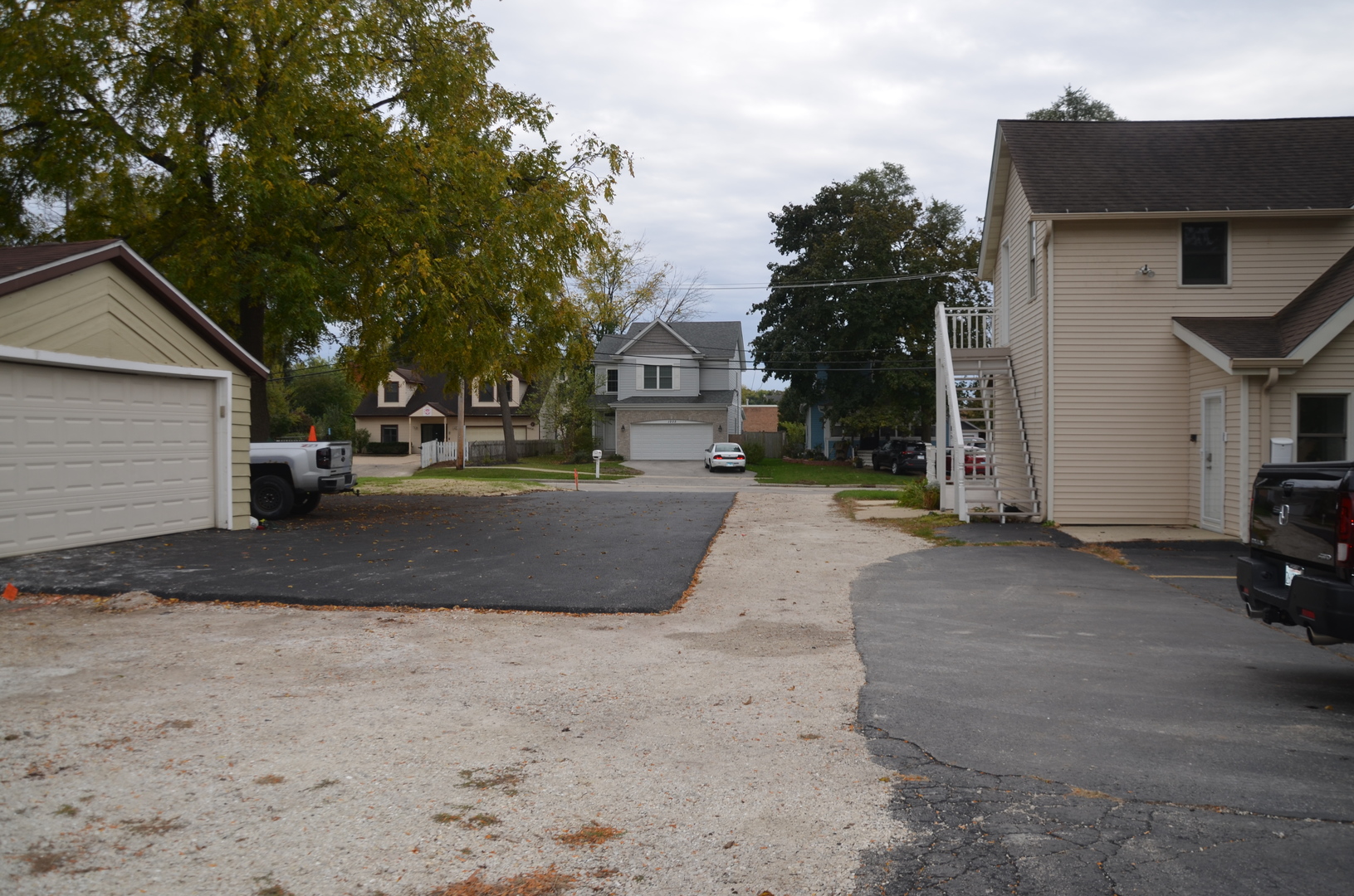 1208 Lisle Place #2B, Lisle, IL 60532