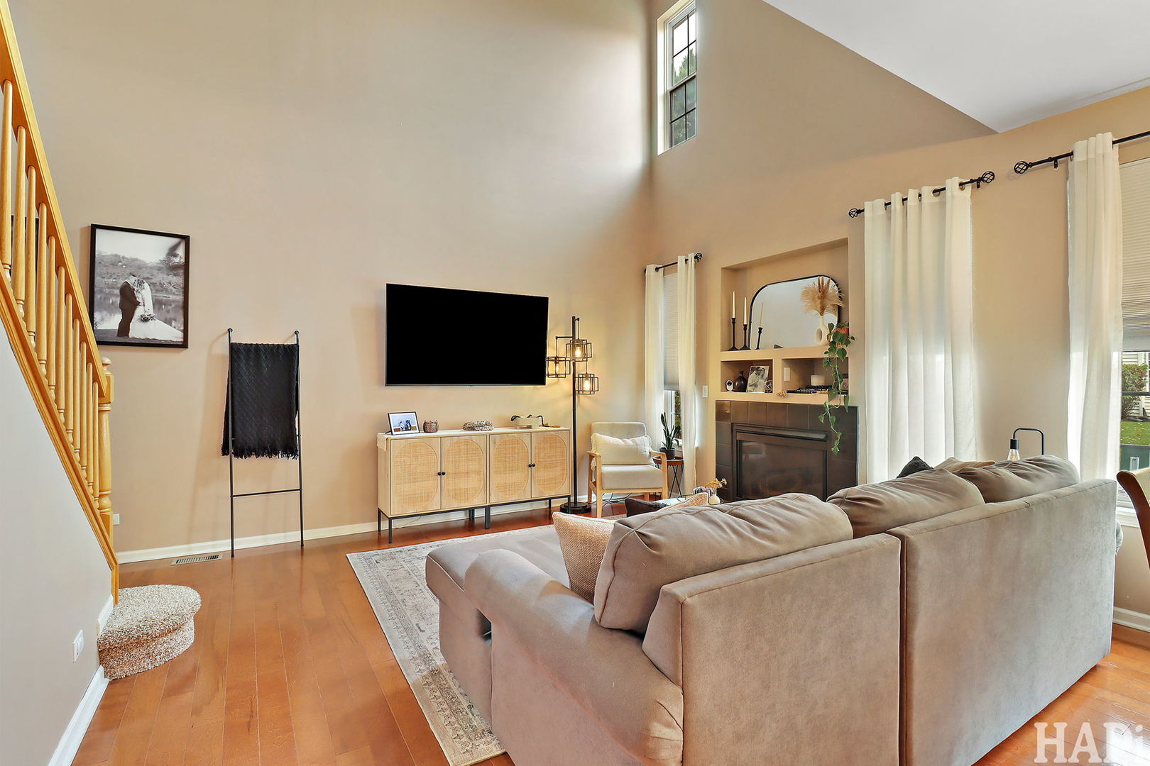 2154 Daybreak Drive, Lake In The Hills, IL 60156