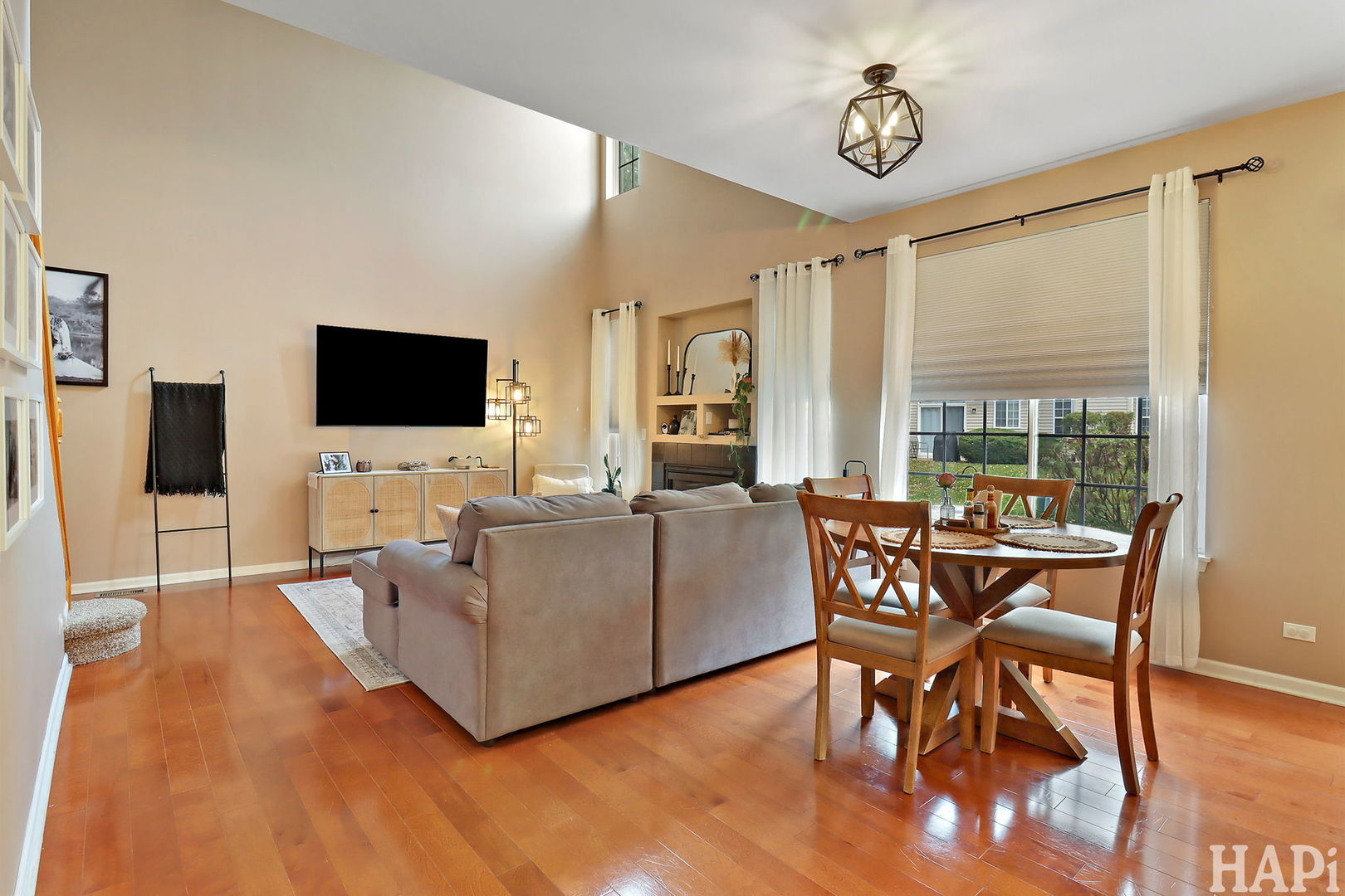 2154 Daybreak Drive, Lake In The Hills, IL 60156