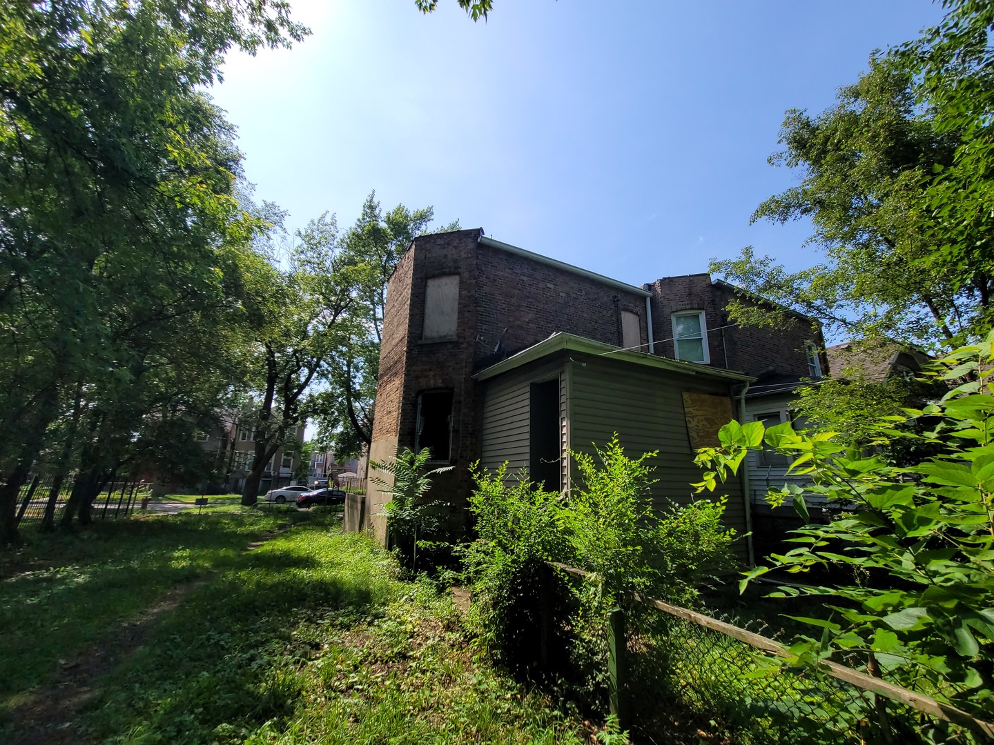 6627 S Saint Lawrence Avenue, Chicago, IL 60637