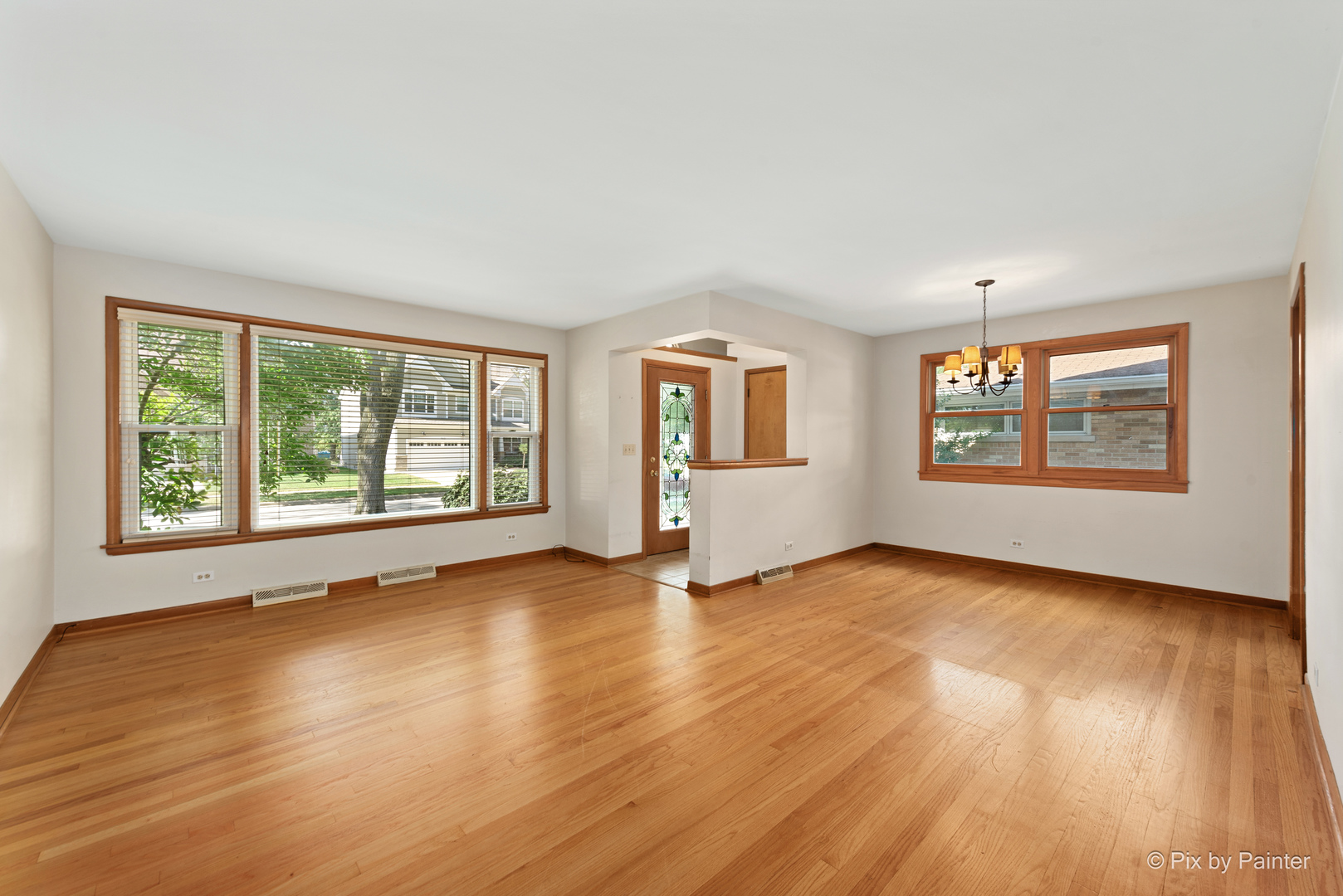 963 S Saylor Avenue, Elmhurst, IL 60126