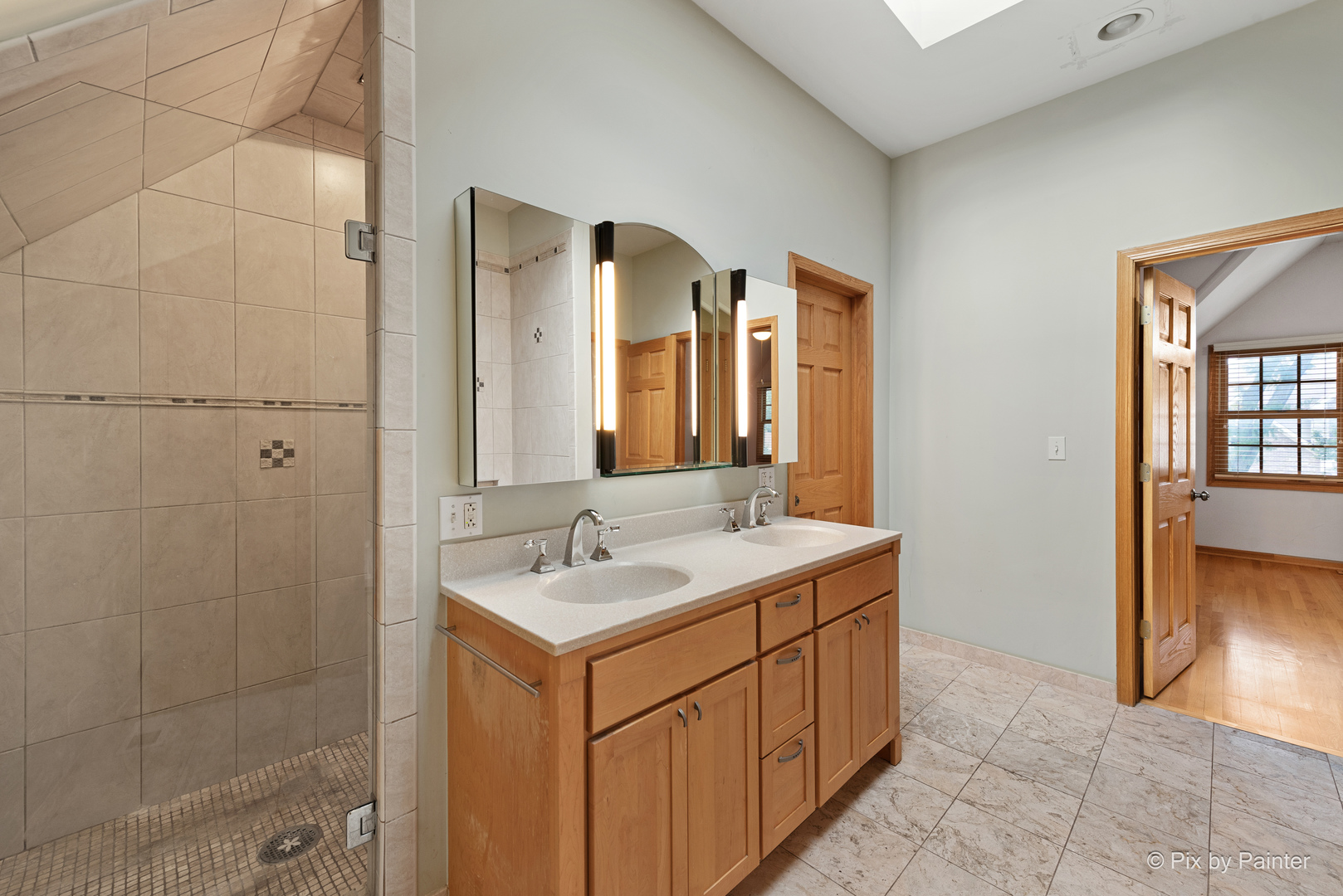 963 S Saylor Avenue, Elmhurst, IL 60126