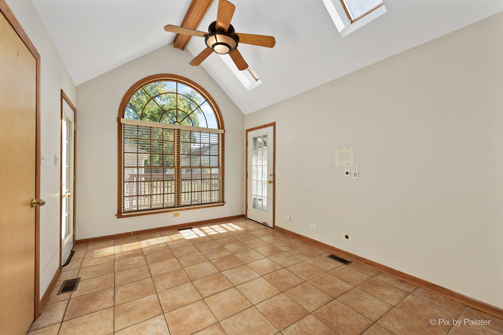 963 S Saylor Avenue, Elmhurst, IL 60126