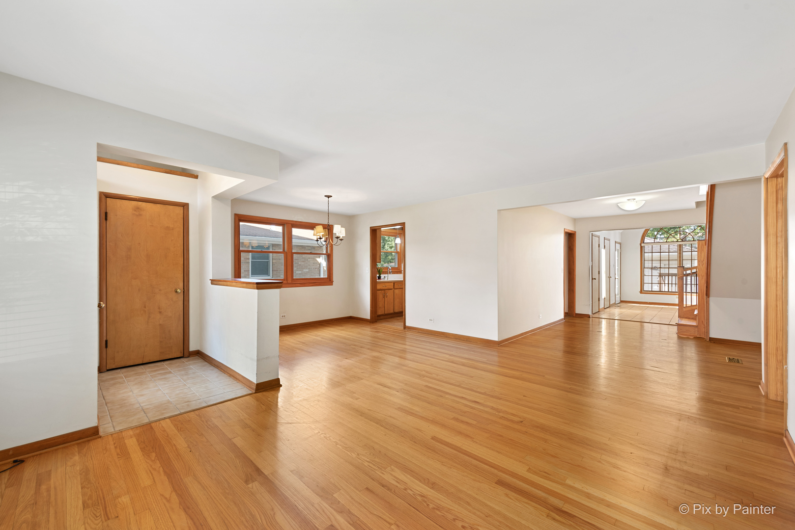 963 S Saylor Avenue, Elmhurst, IL 60126