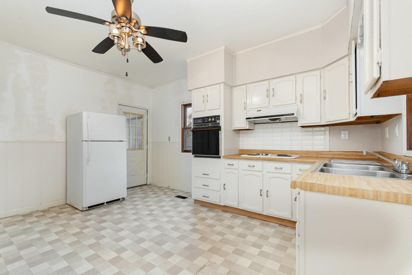 614 Hammond Avenue, Aurora, IL 60506