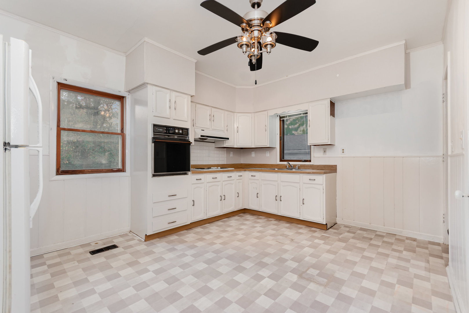 614 Hammond Avenue, Aurora, IL 60506