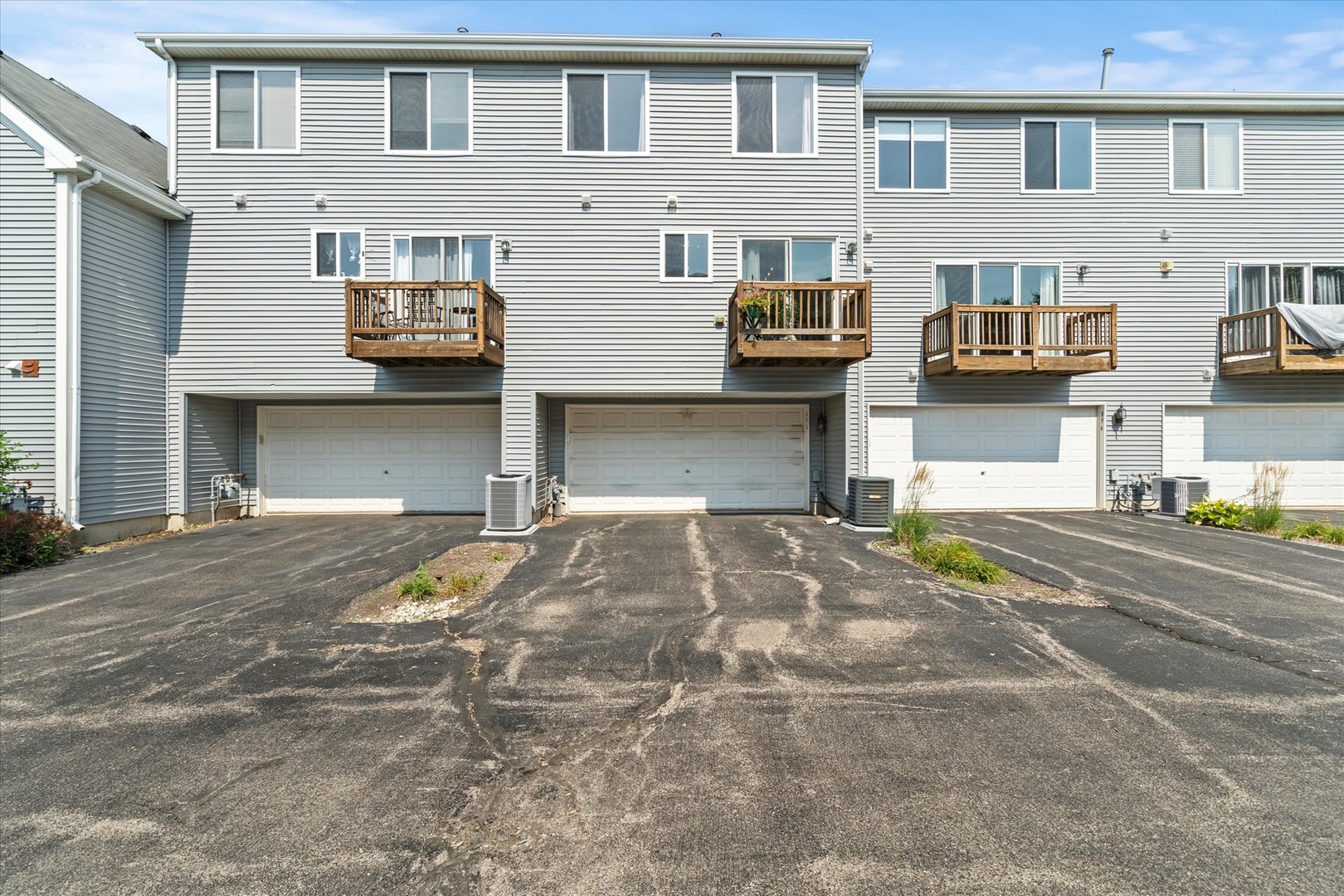 894 Clover Lane, Pingree Grove, IL 60140