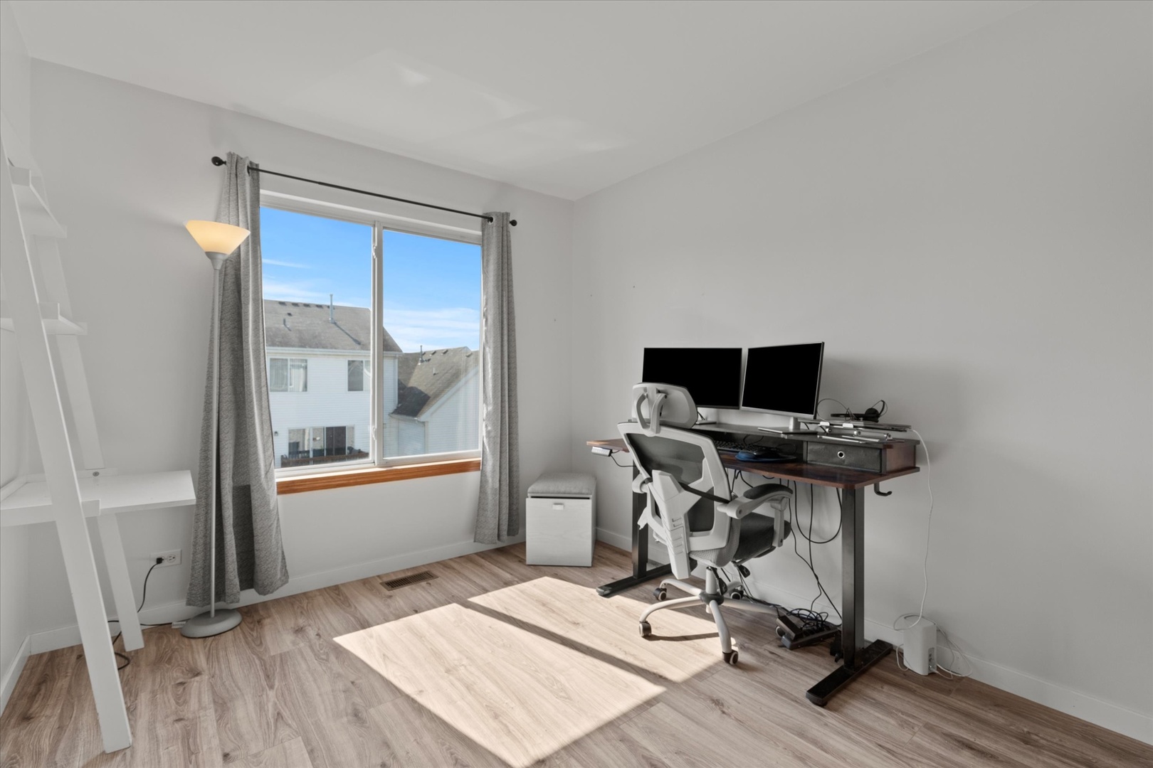 894 Clover Lane, Pingree Grove, IL 60140