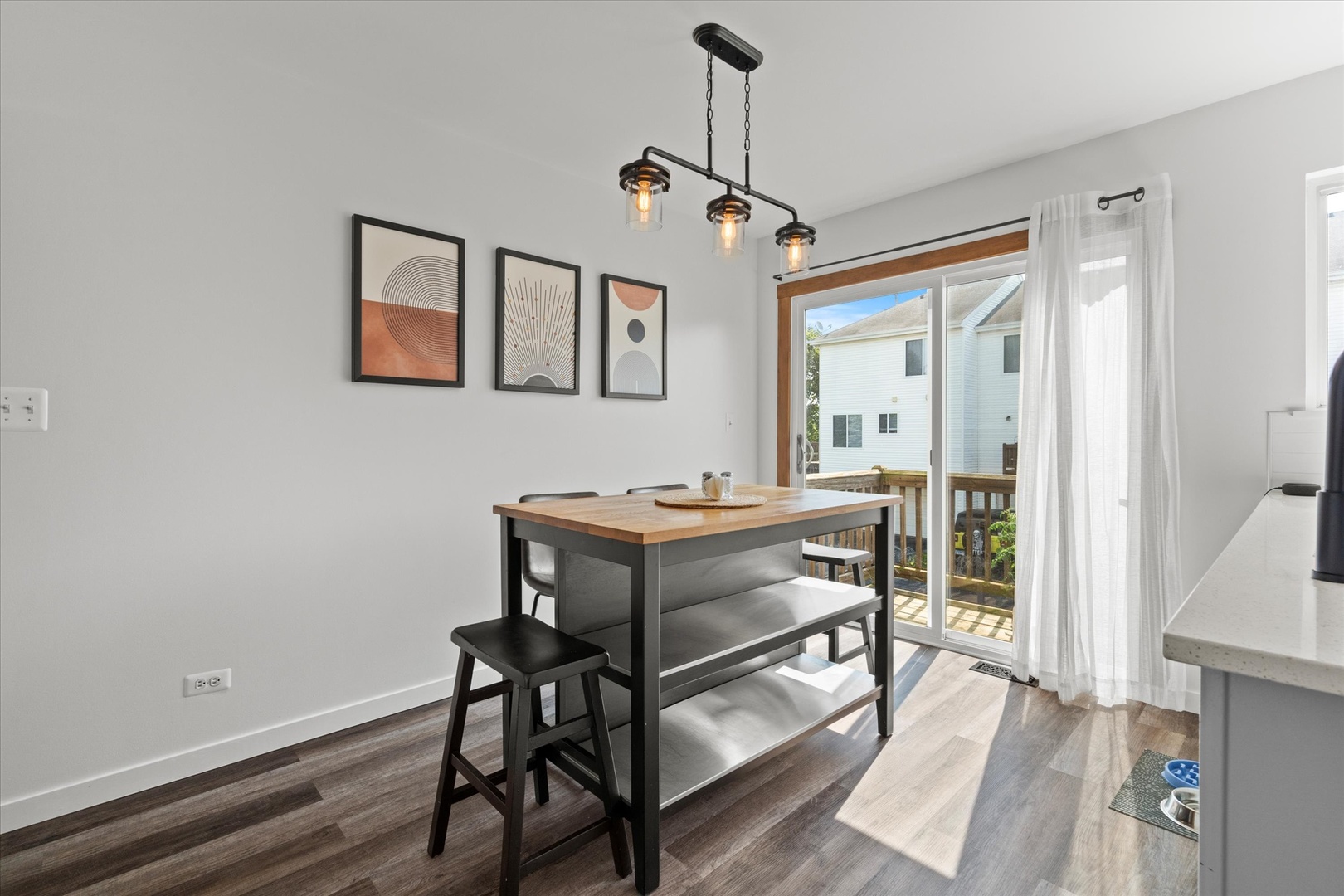 894 Clover Lane, Pingree Grove, IL 60140