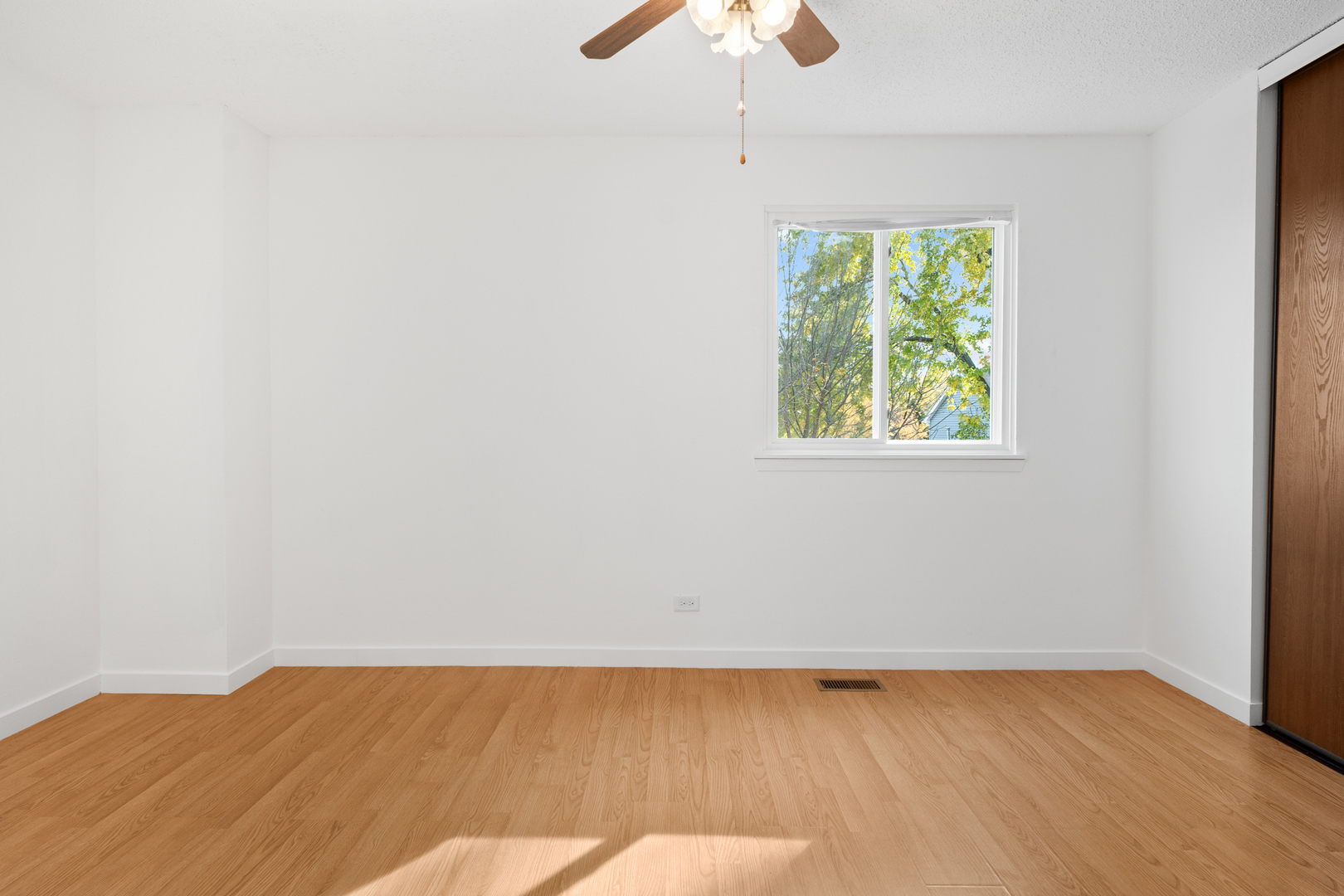 1793 McCormick Lane, Hanover Park, IL 60133