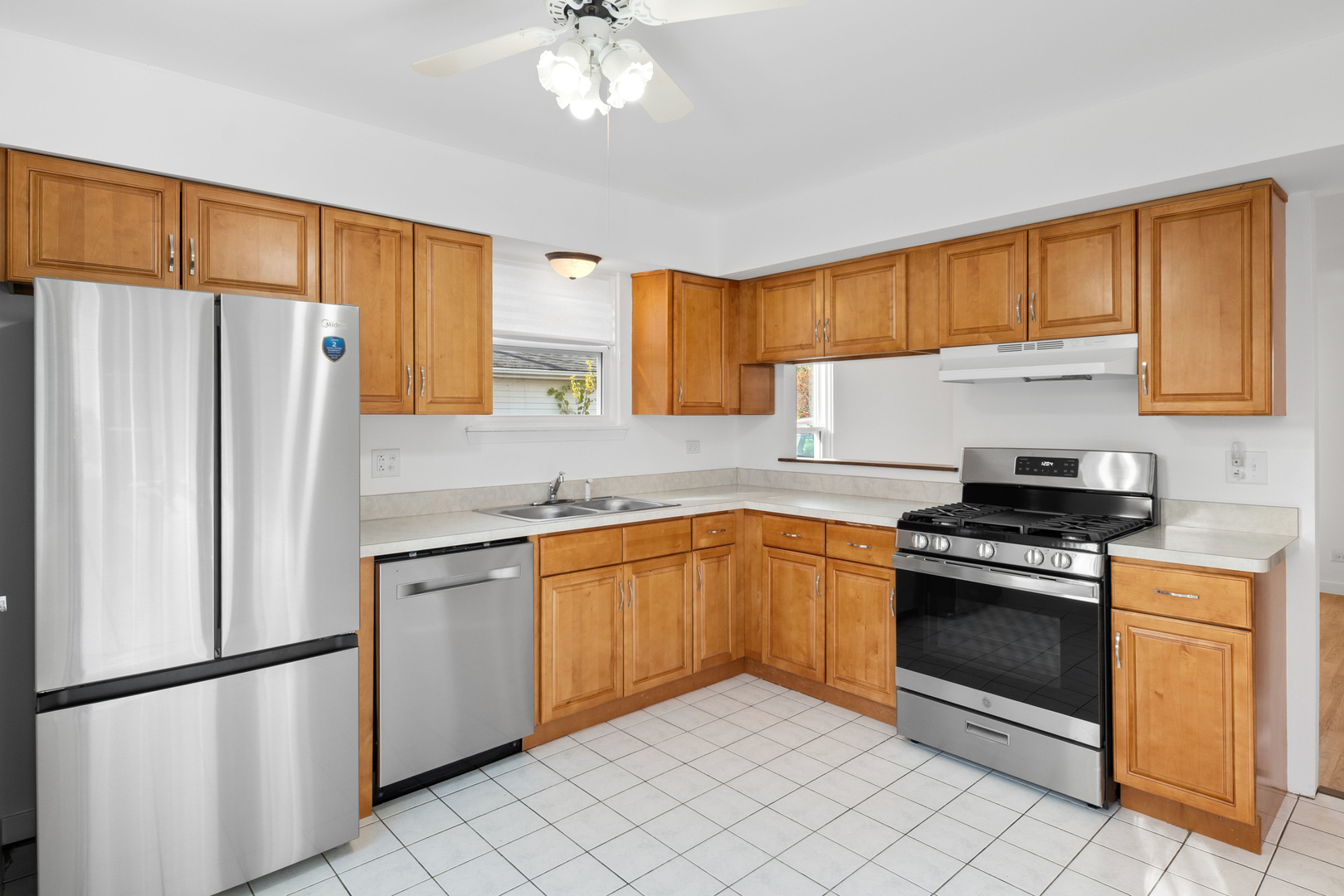 1793 McCormick Lane, Hanover Park, IL 60133