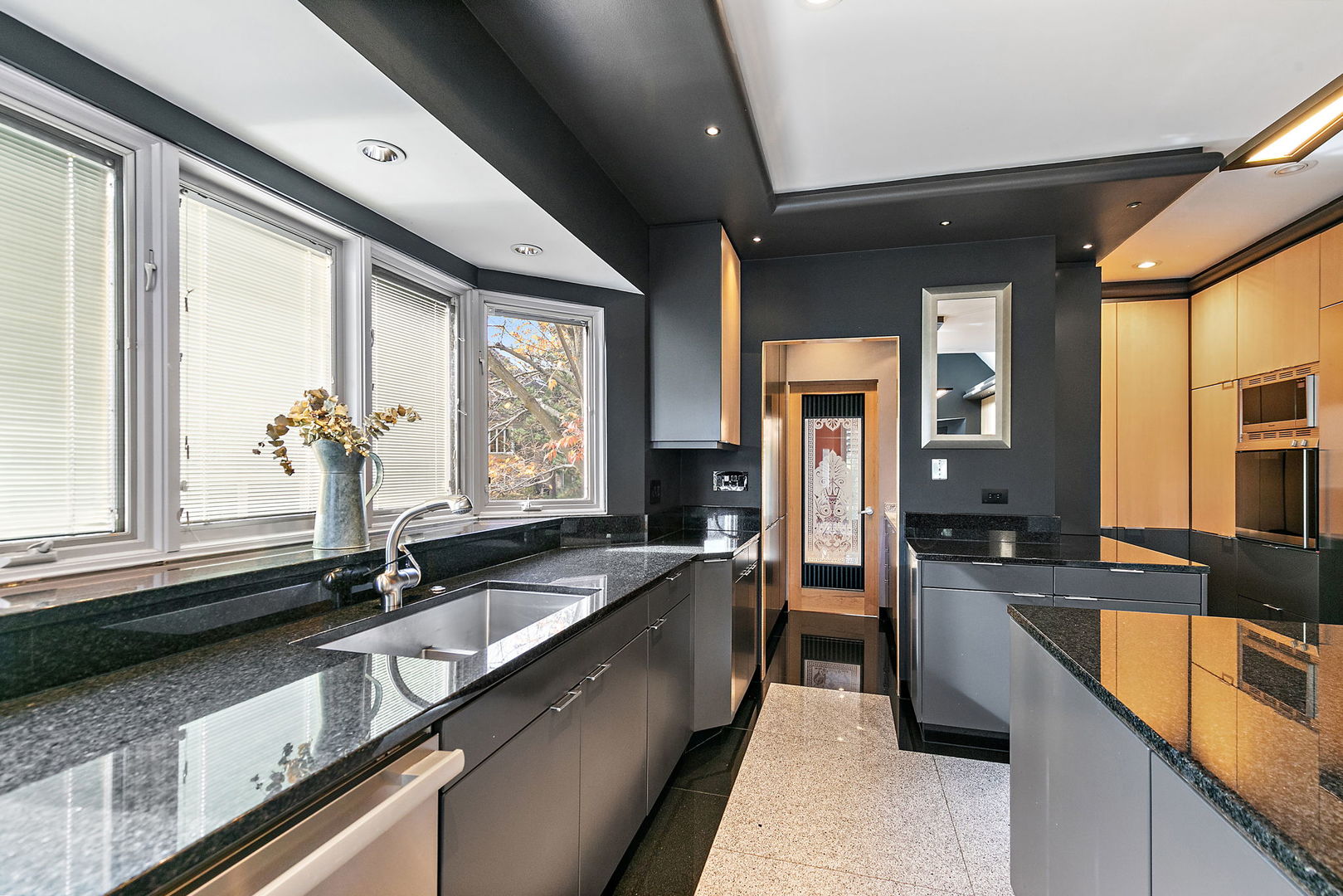 45 Tartan Lakes Drive, Westmont, IL 60559