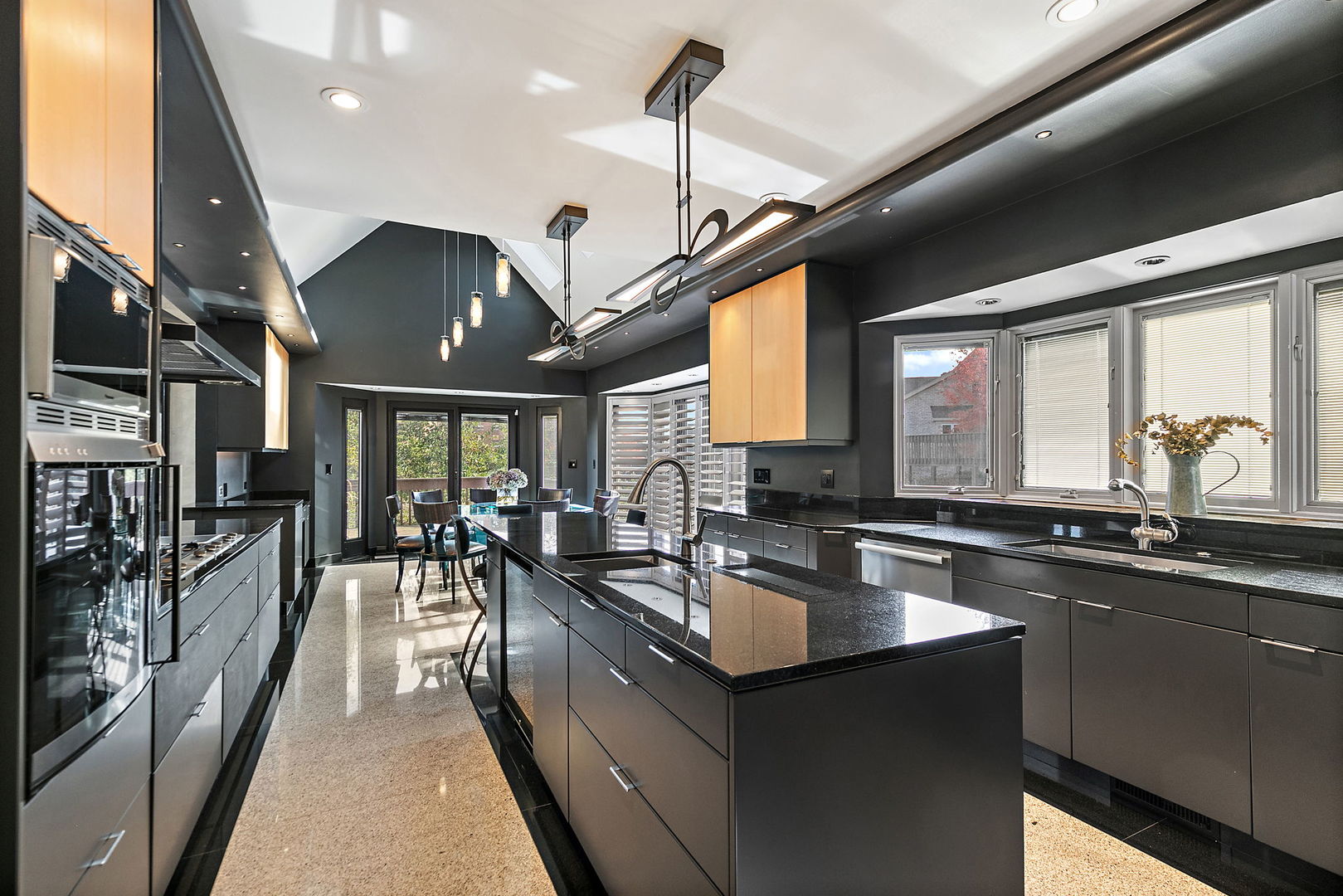 45 Tartan Lakes Drive, Westmont, IL 60559