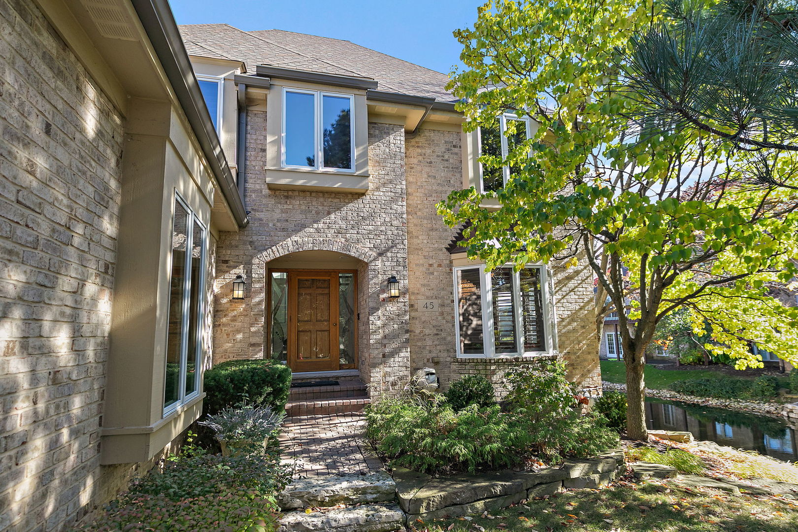 45 Tartan Lakes Drive, Westmont, IL 60559